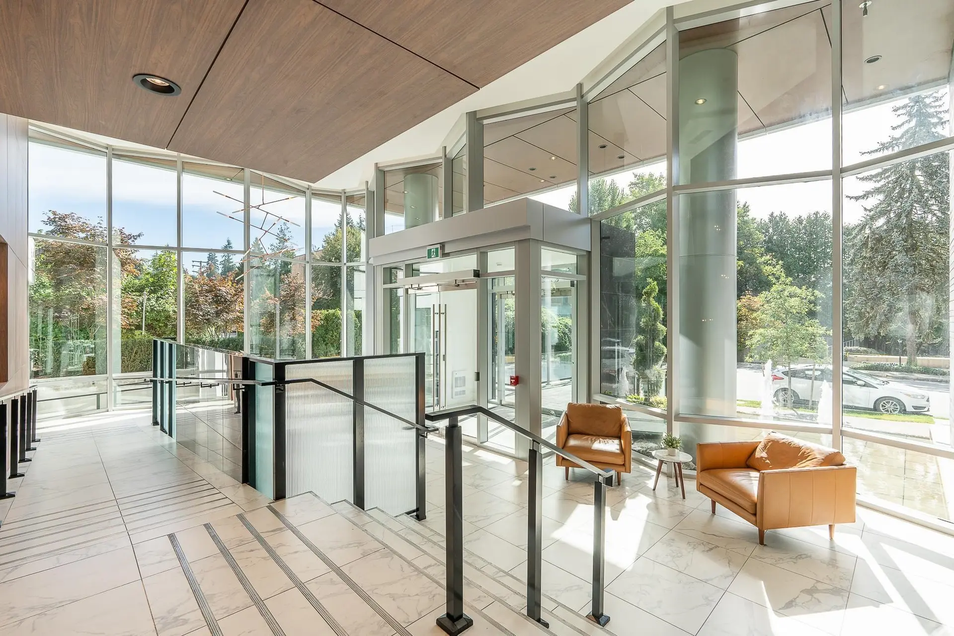 #1004 555 Sydney Avenue - Image 9