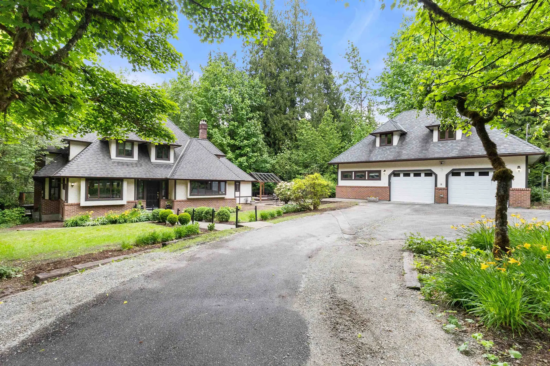 Property at 25393 112 Avenue, Maple Ridge, BC