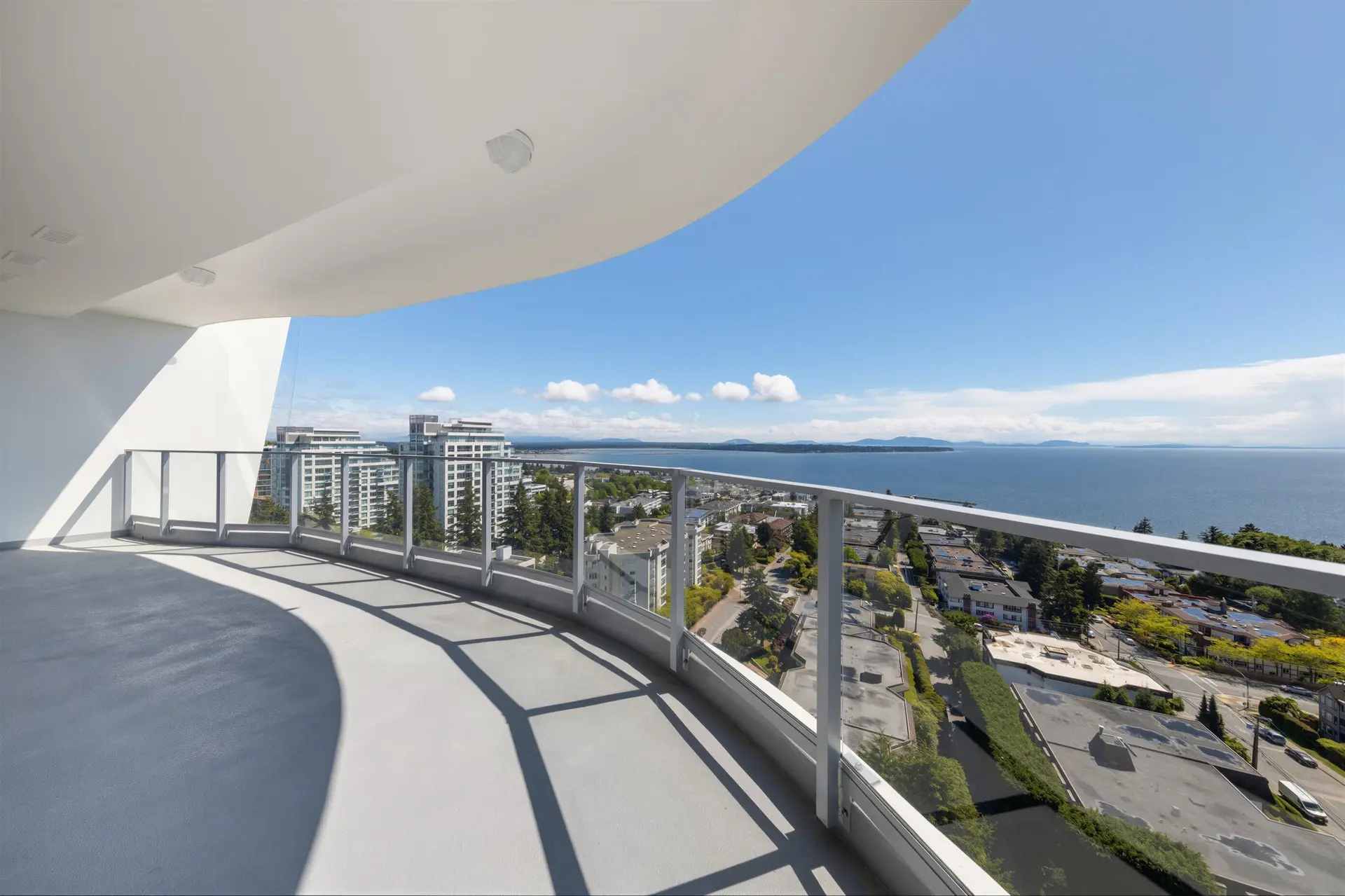 #1605 1475 Foster Street - Image 13