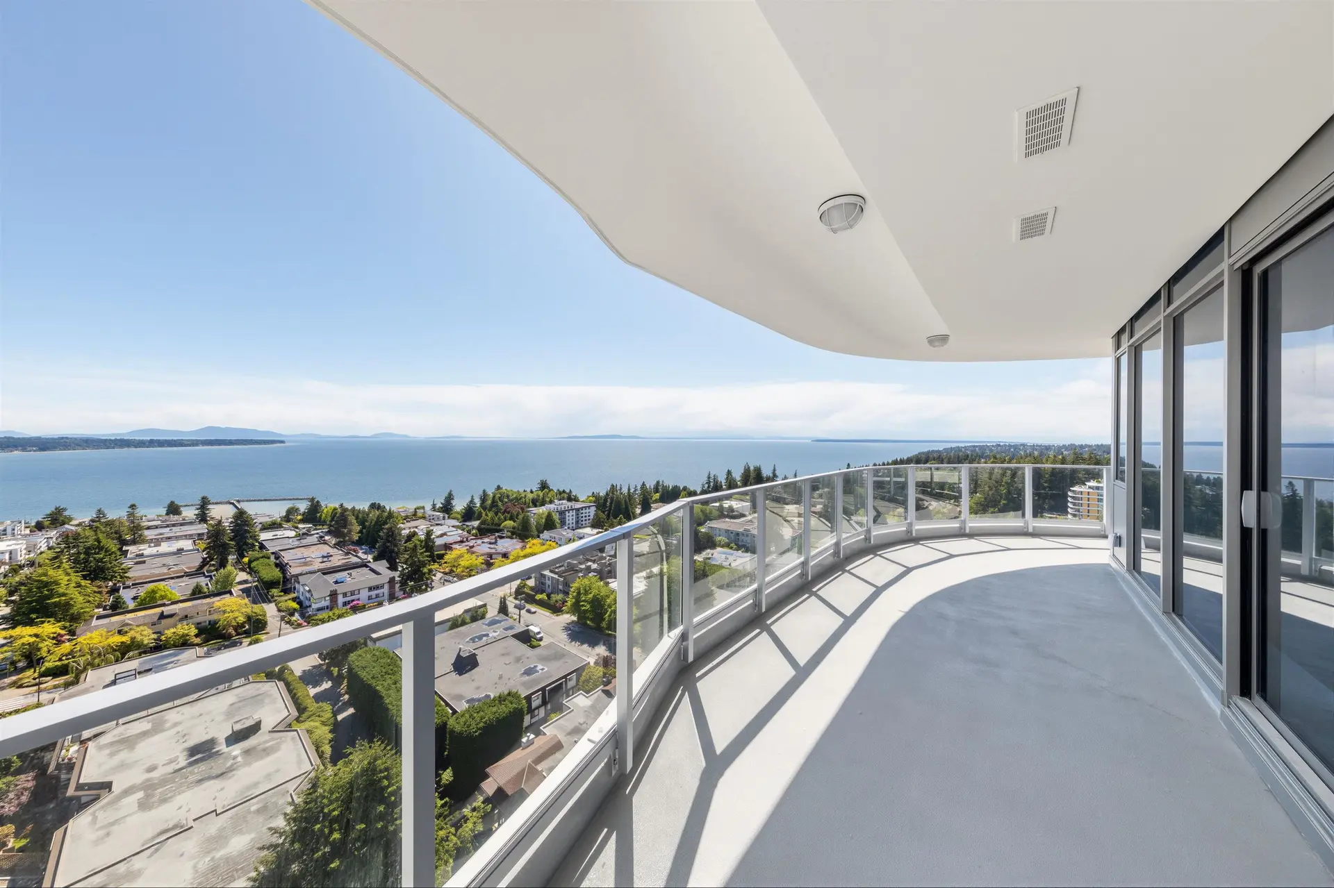 #1605 1475 Foster Street - Image 10