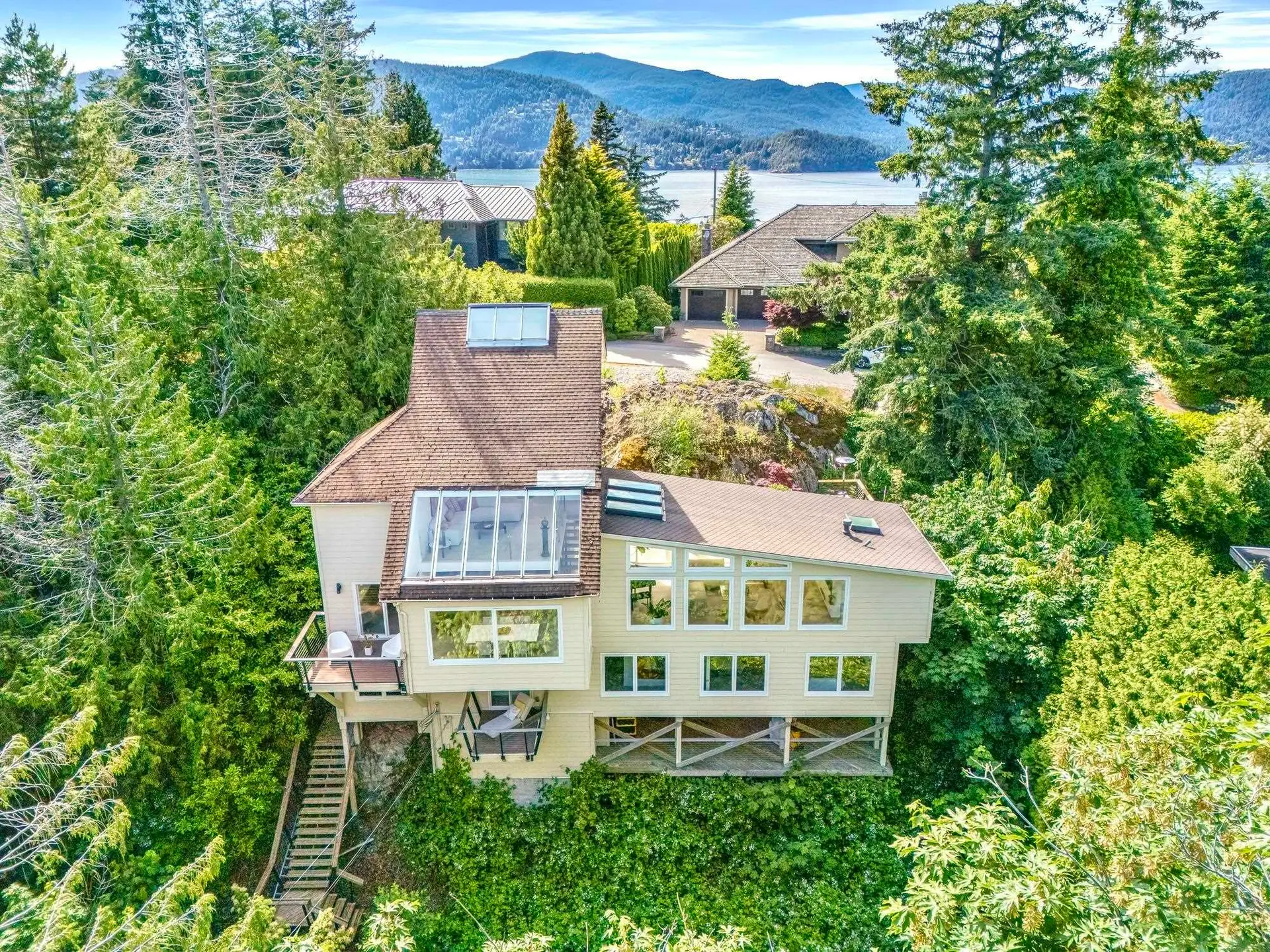 Property at 6236 Summit Avenue, West Vancouver, BC