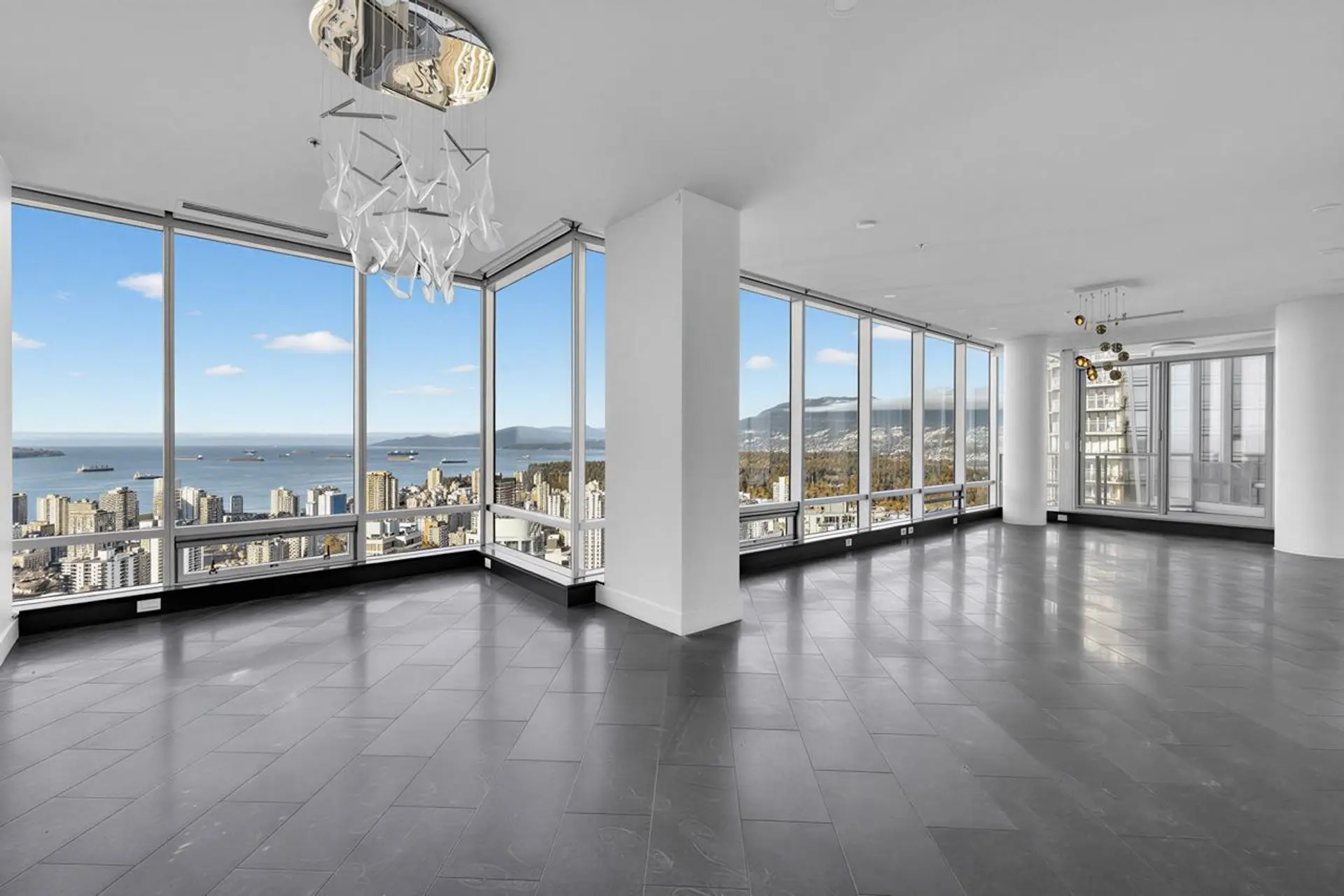 Property at #4401 1128 W Georgia Street, Vancouver, BC