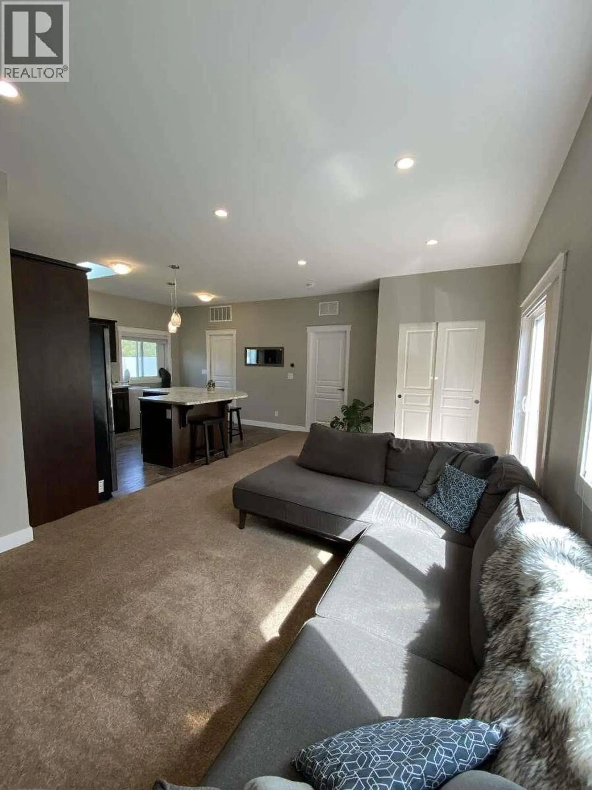 2704 JACKS Crescent - Image 10