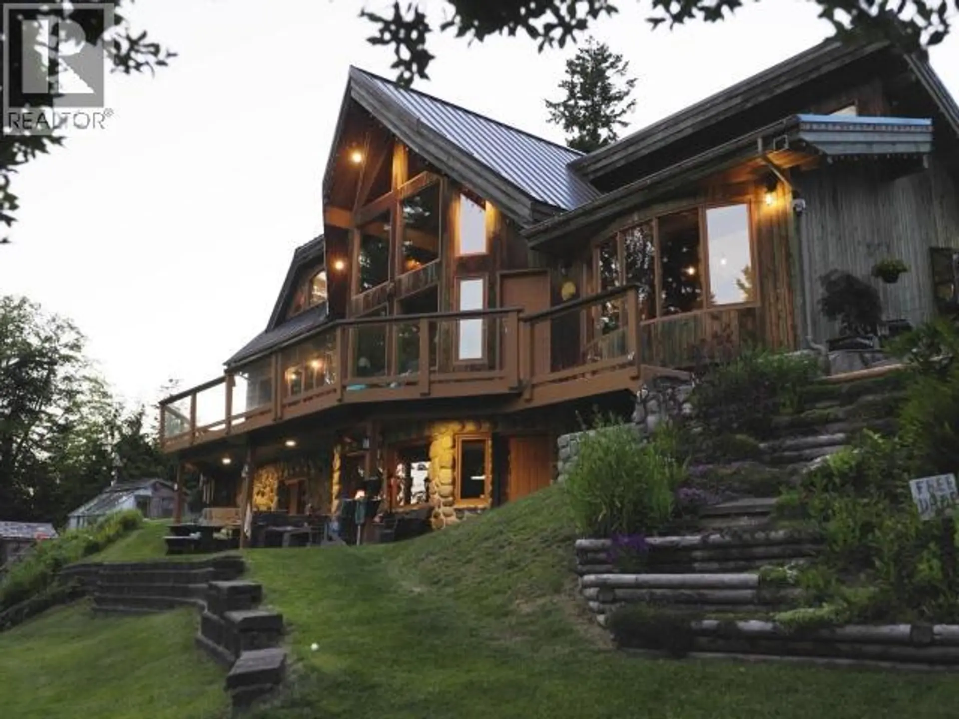 Property at 5621 ALLEN AVE, Powell River, BC