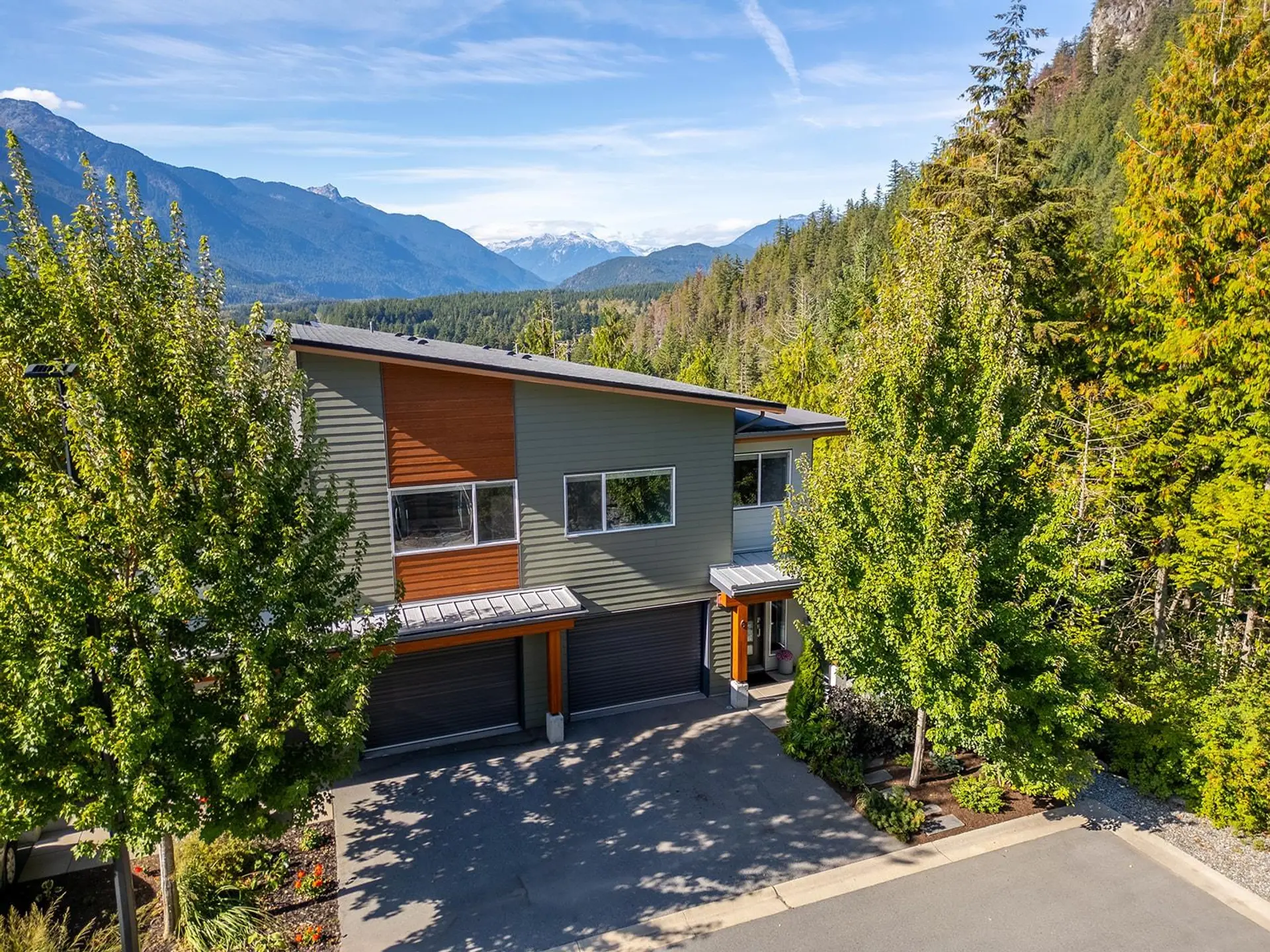 Property at #6 41360 Skyridge Place, Squamish, BC