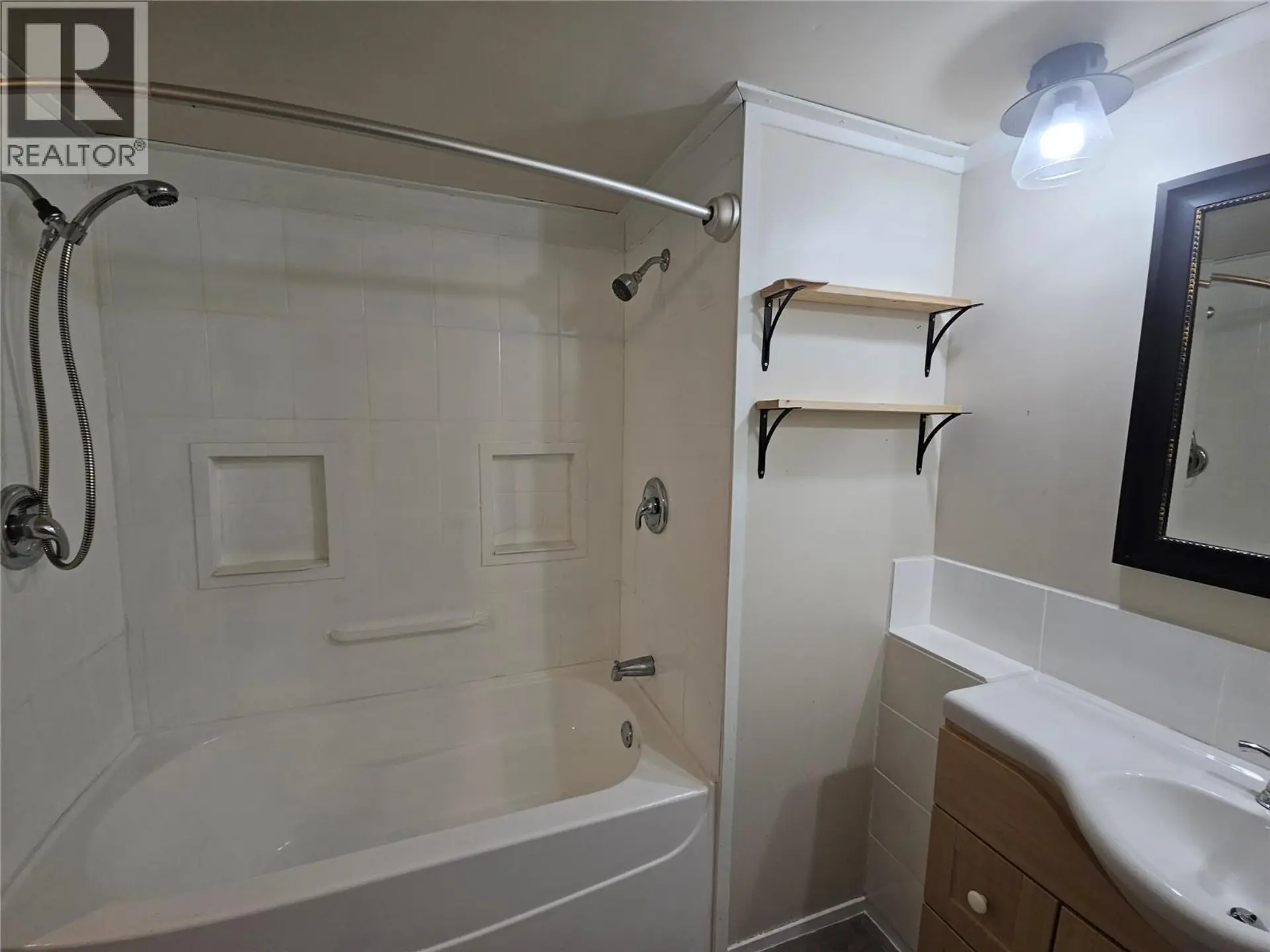 #16 217 ZACKS Road - Image 11