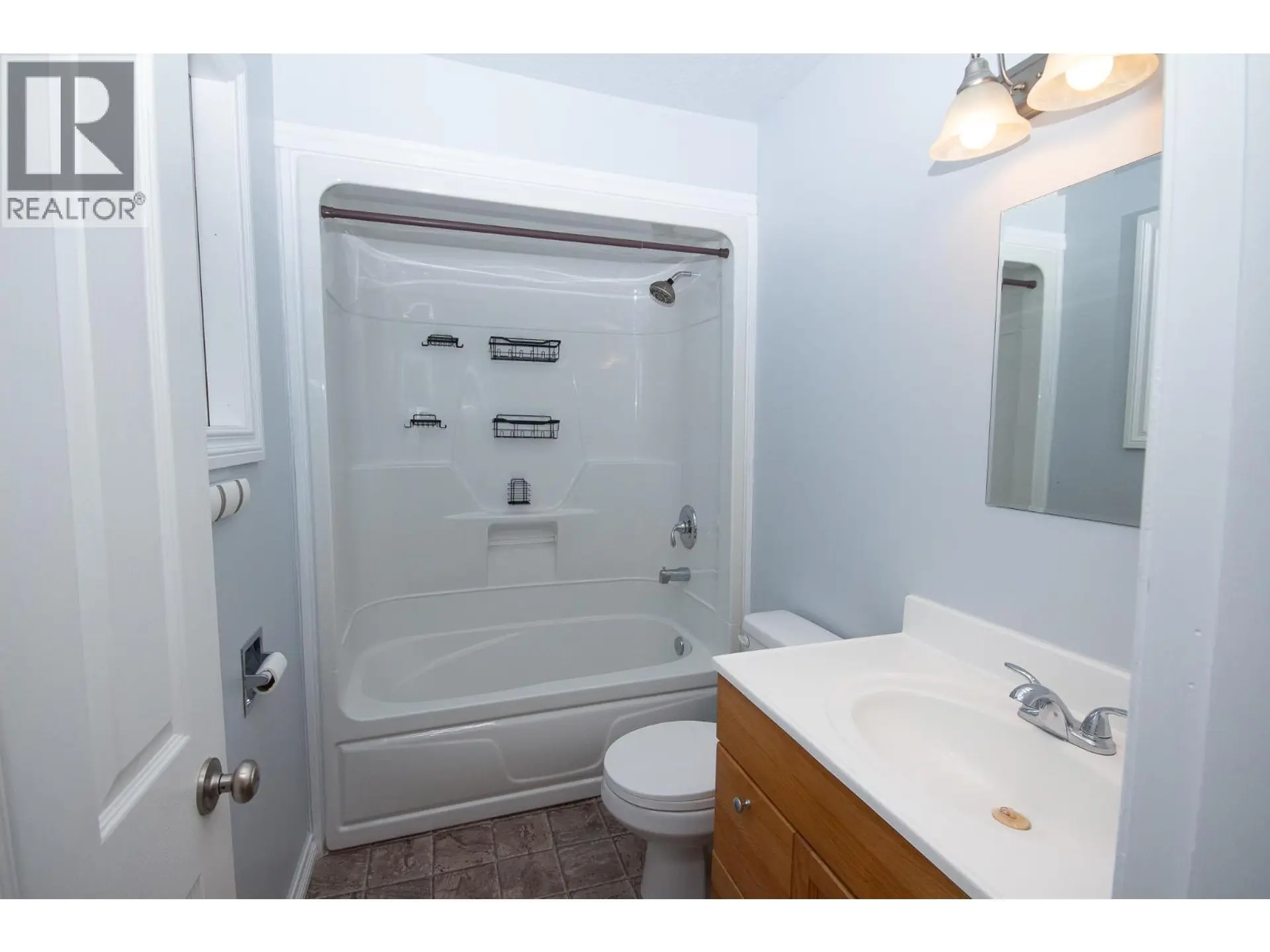 1140 96A Avenue - Image 9