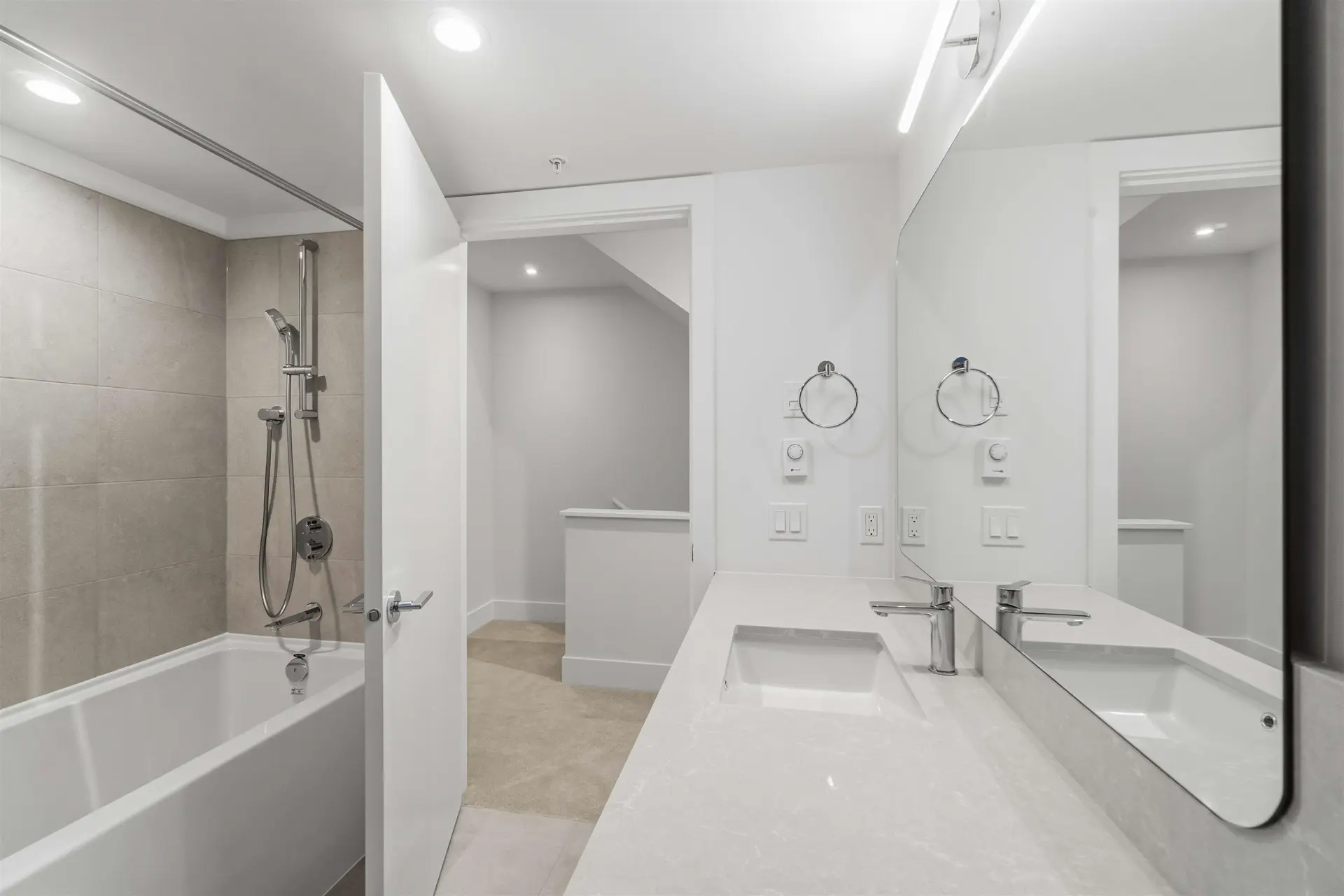 #107 2320 Emery Court - Image 7