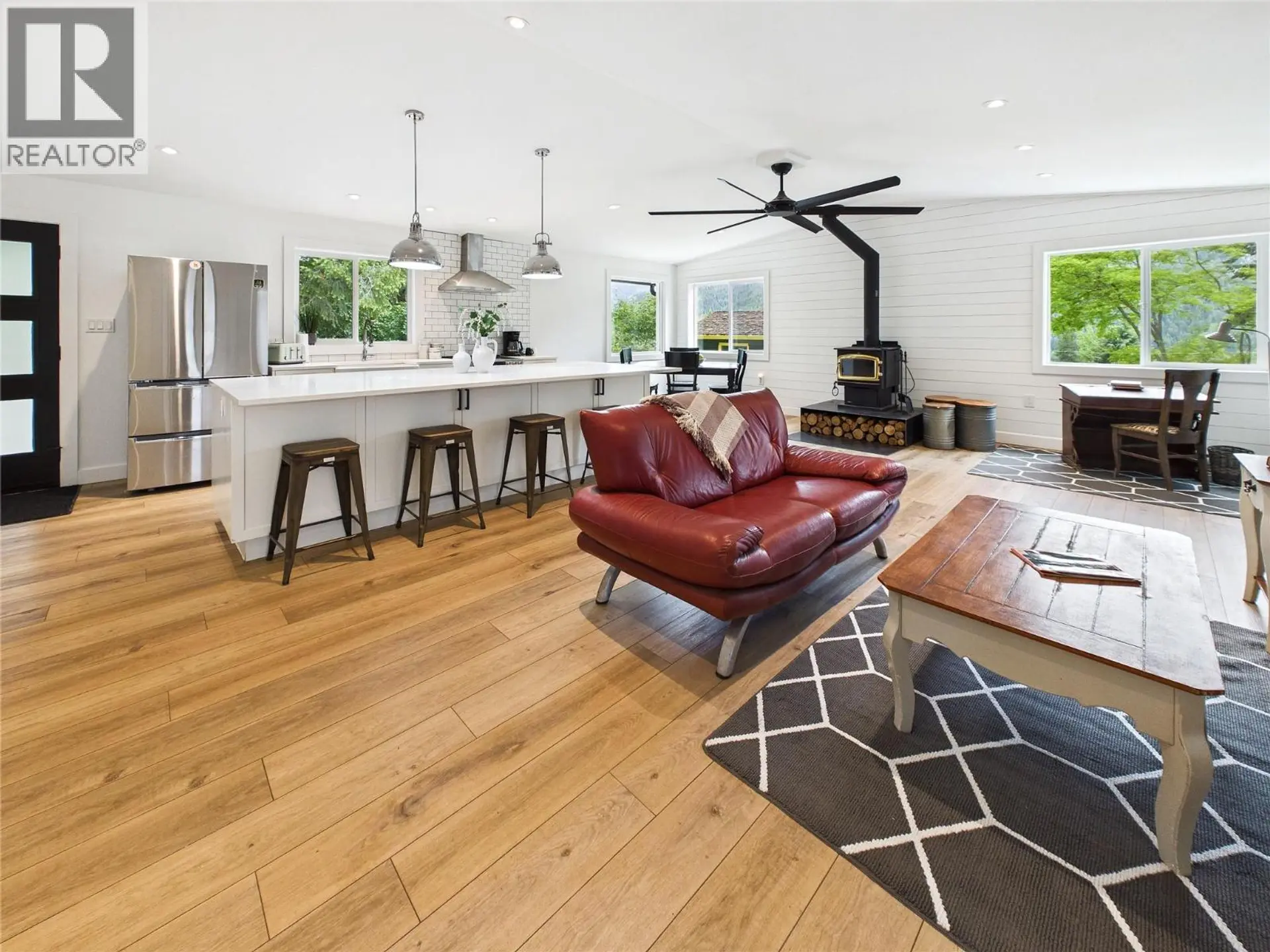 Property at 3718 Krestova Road, Krestova, BC
