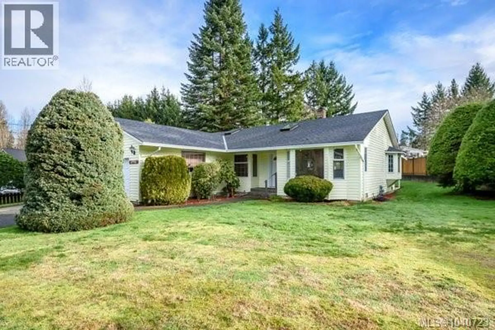 Property at 4994 Adrian Rd, Courtenay, BC