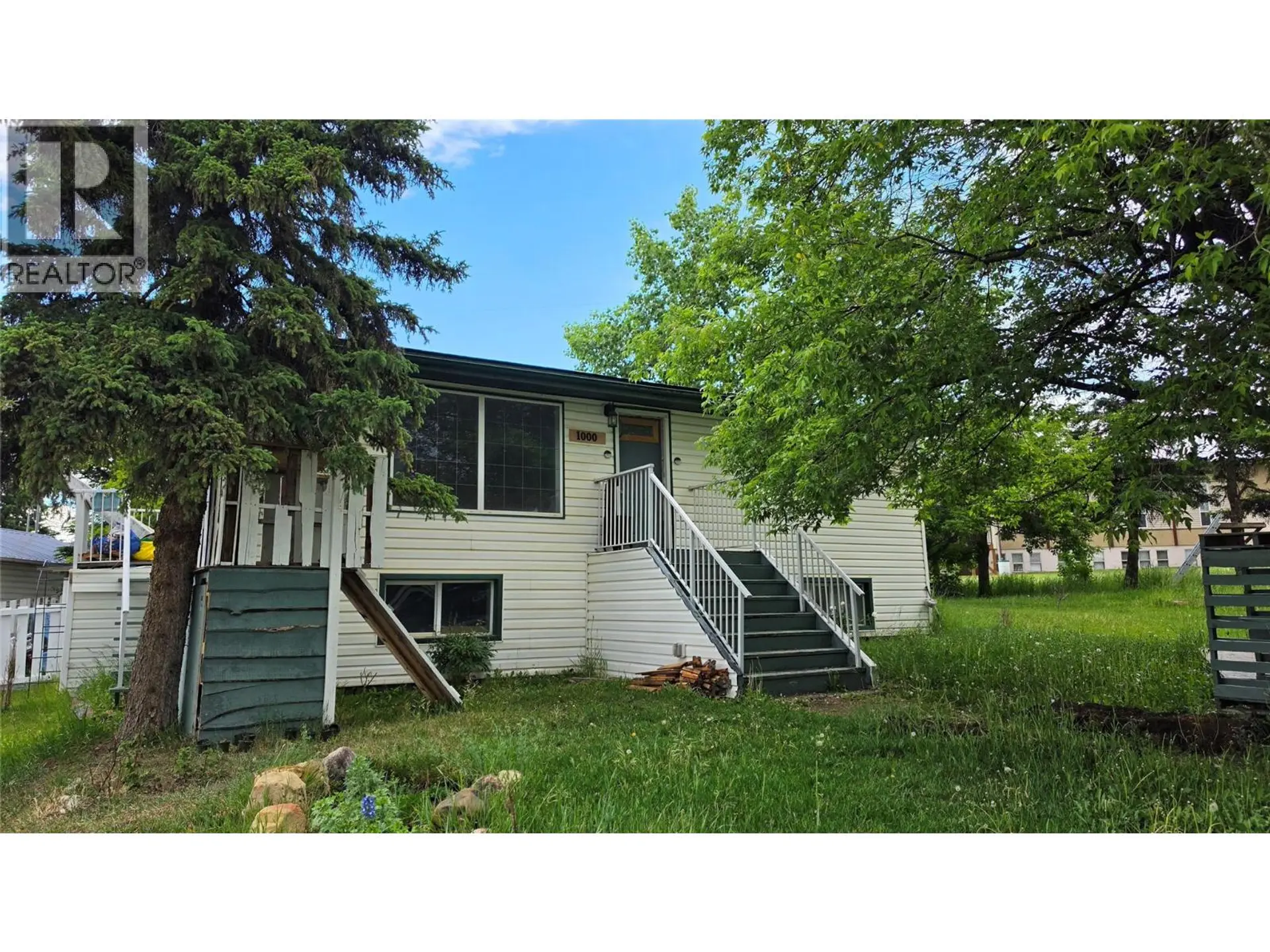 Property at 1000 Reasbeck Crescent, Dawson Creek, BC