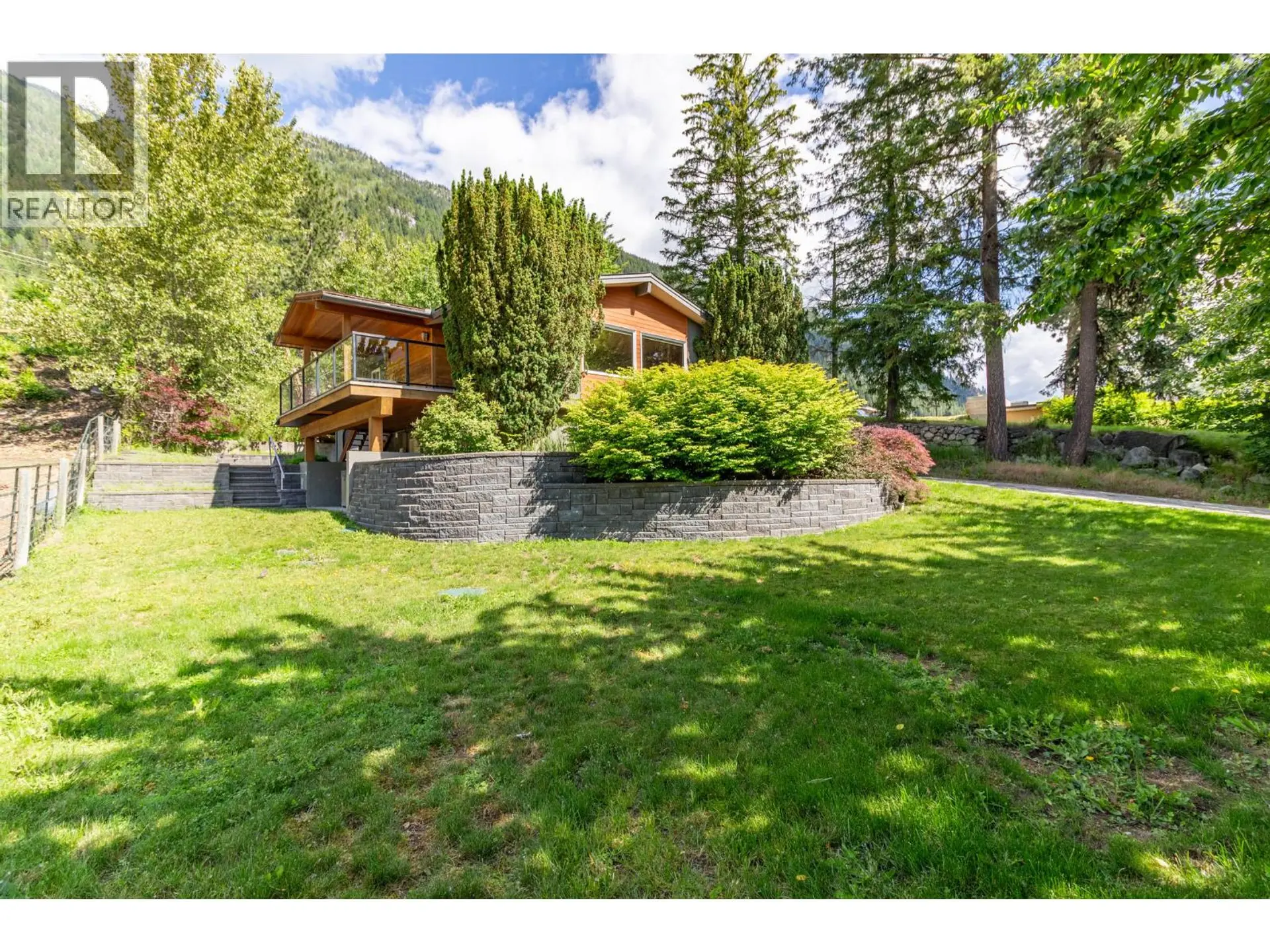 Property at 633 Jorgensen Road, Nelson, BC
