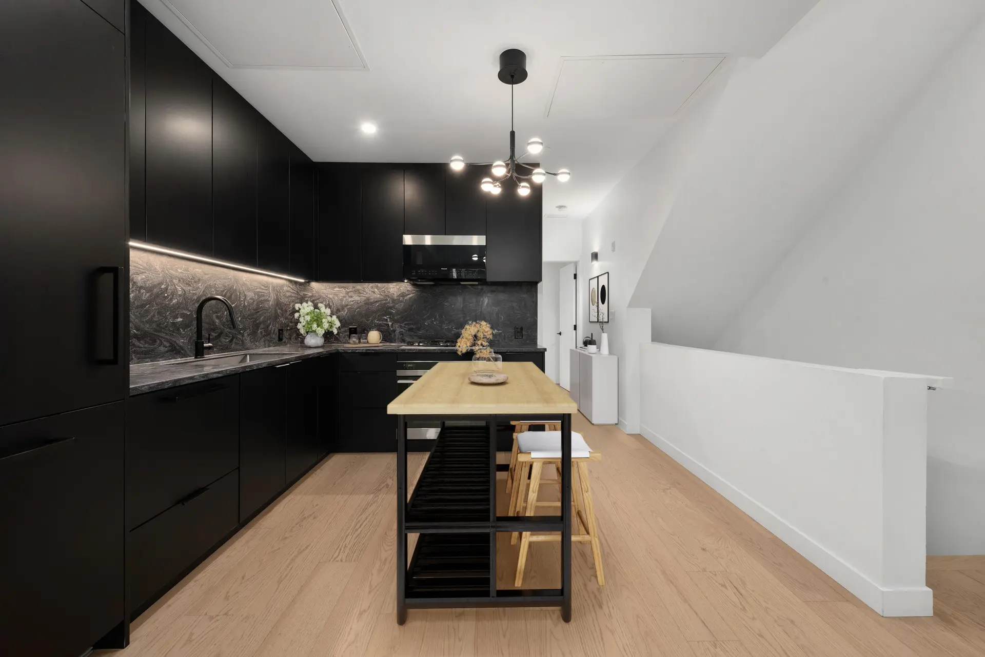 Property at #122 650 E 2nd Street, North Vancouver, BC