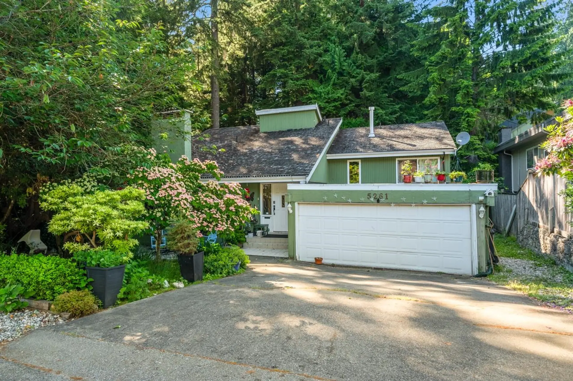 Property at 5261 Cliffridge Avenue, North Vancouver, BC