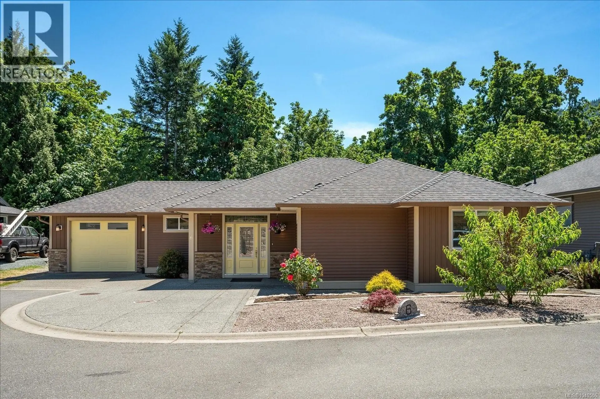 Property at #6 313 Holland Creek Pl, Ladysmith, BC