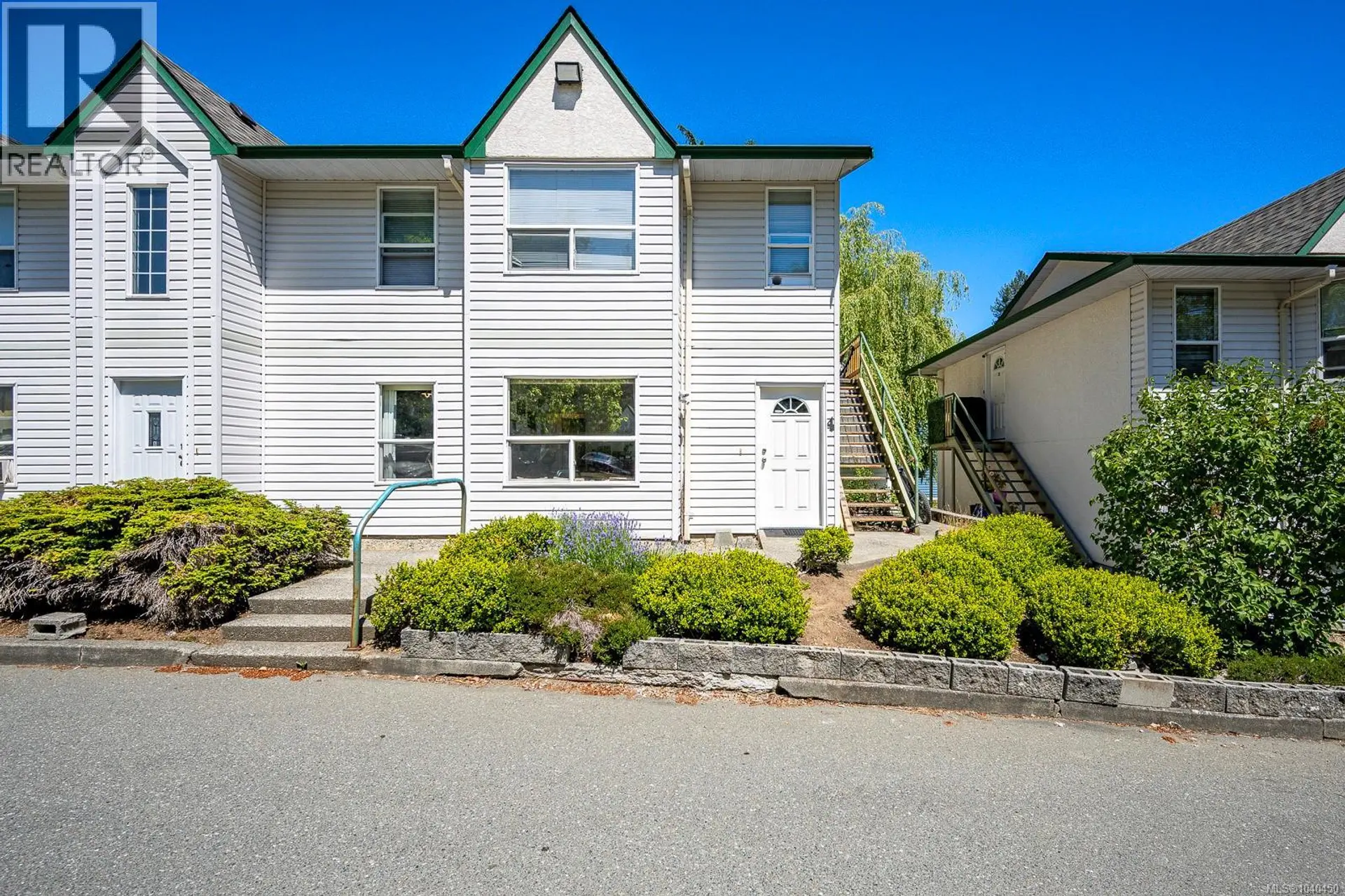 Property at #4 1535 Dingwall Rd, Courtenay, BC