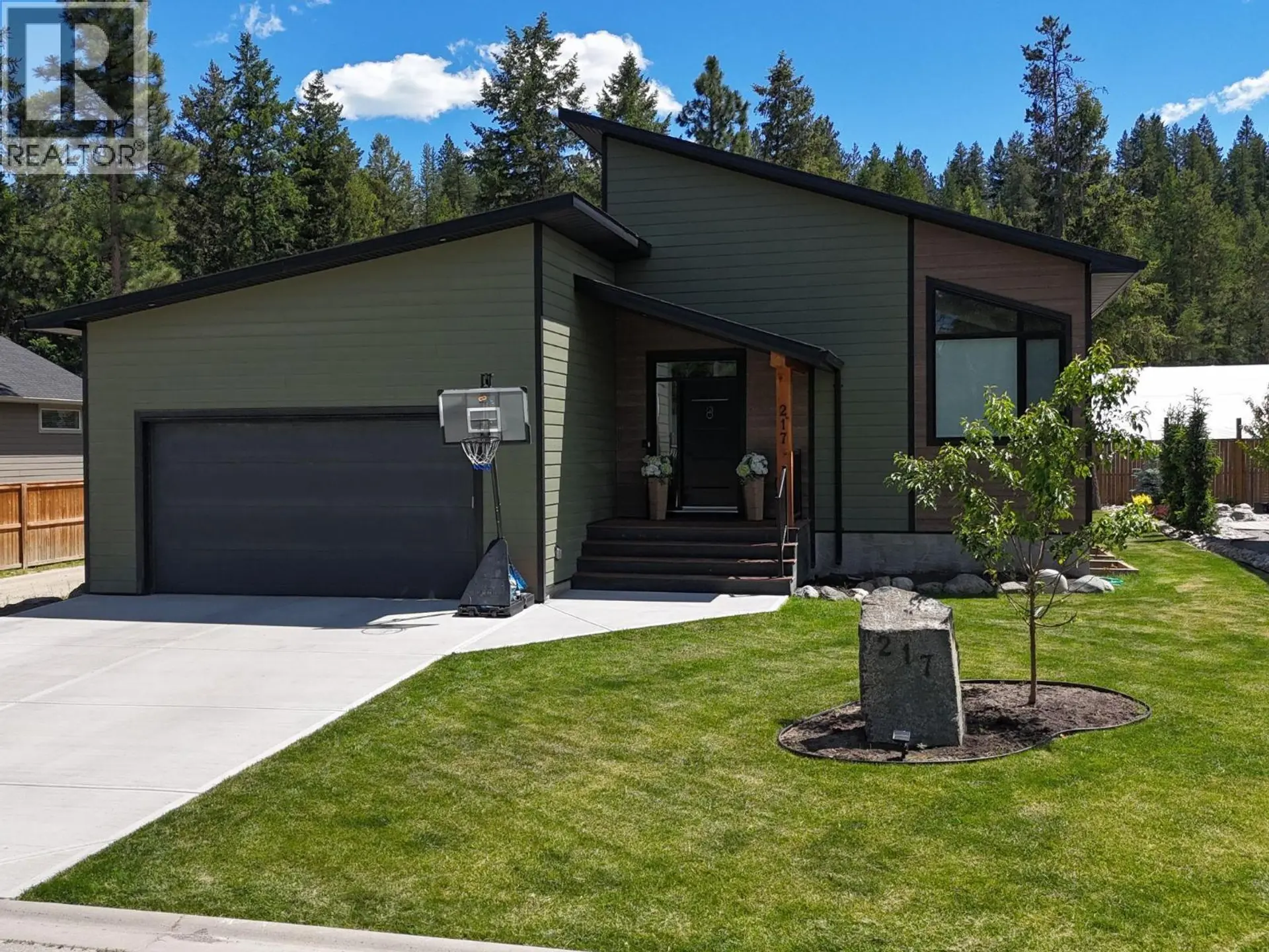 Property at 217 Shadow Mountain Boulevard, Cranbrook, BC