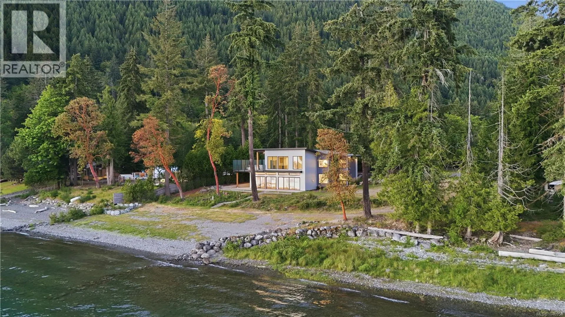 Property at 8394 Sa-Seen-Os Rd, Youbou, BC