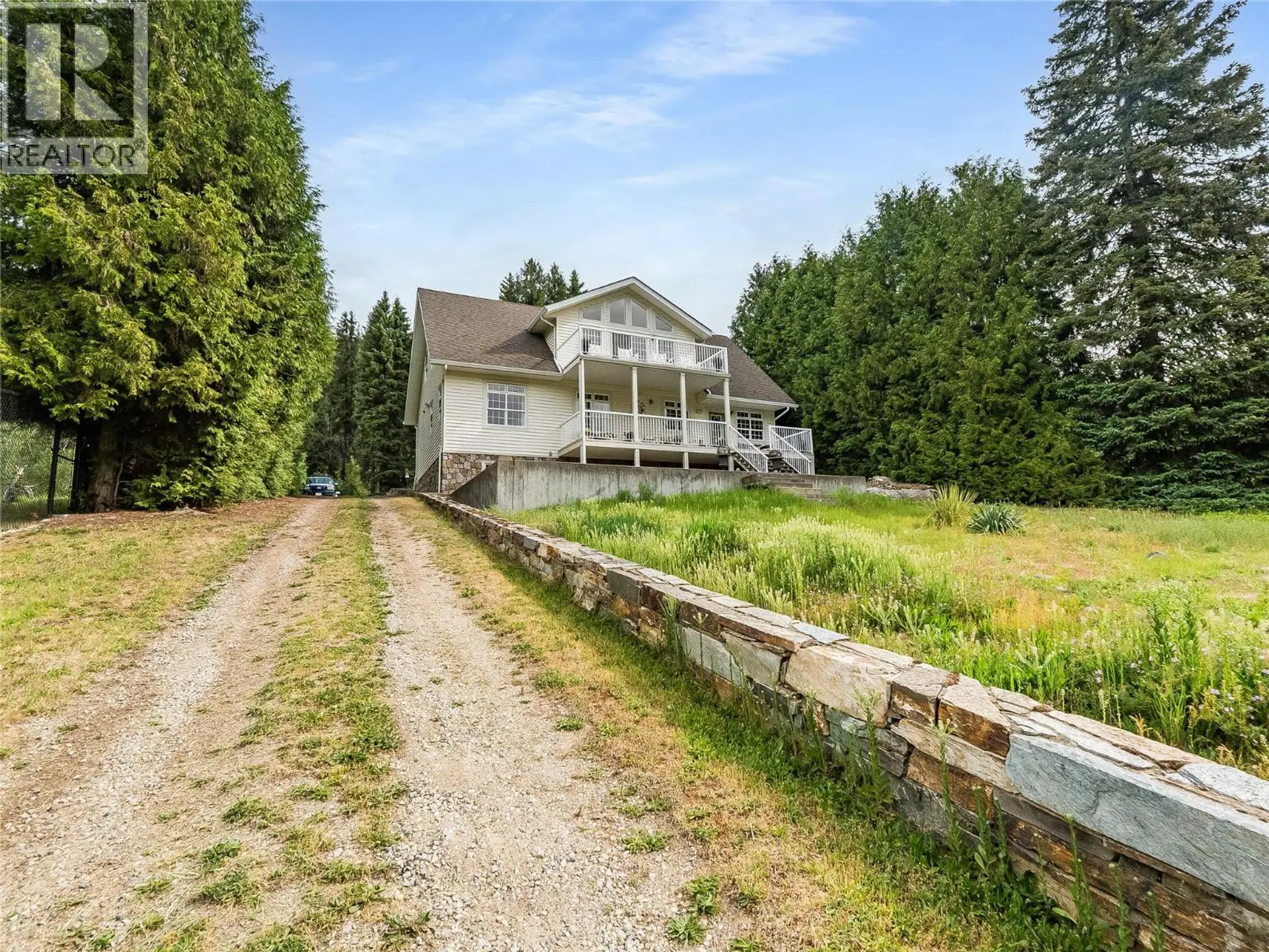 Property at 3275 Broadwater Road, Robson, BC