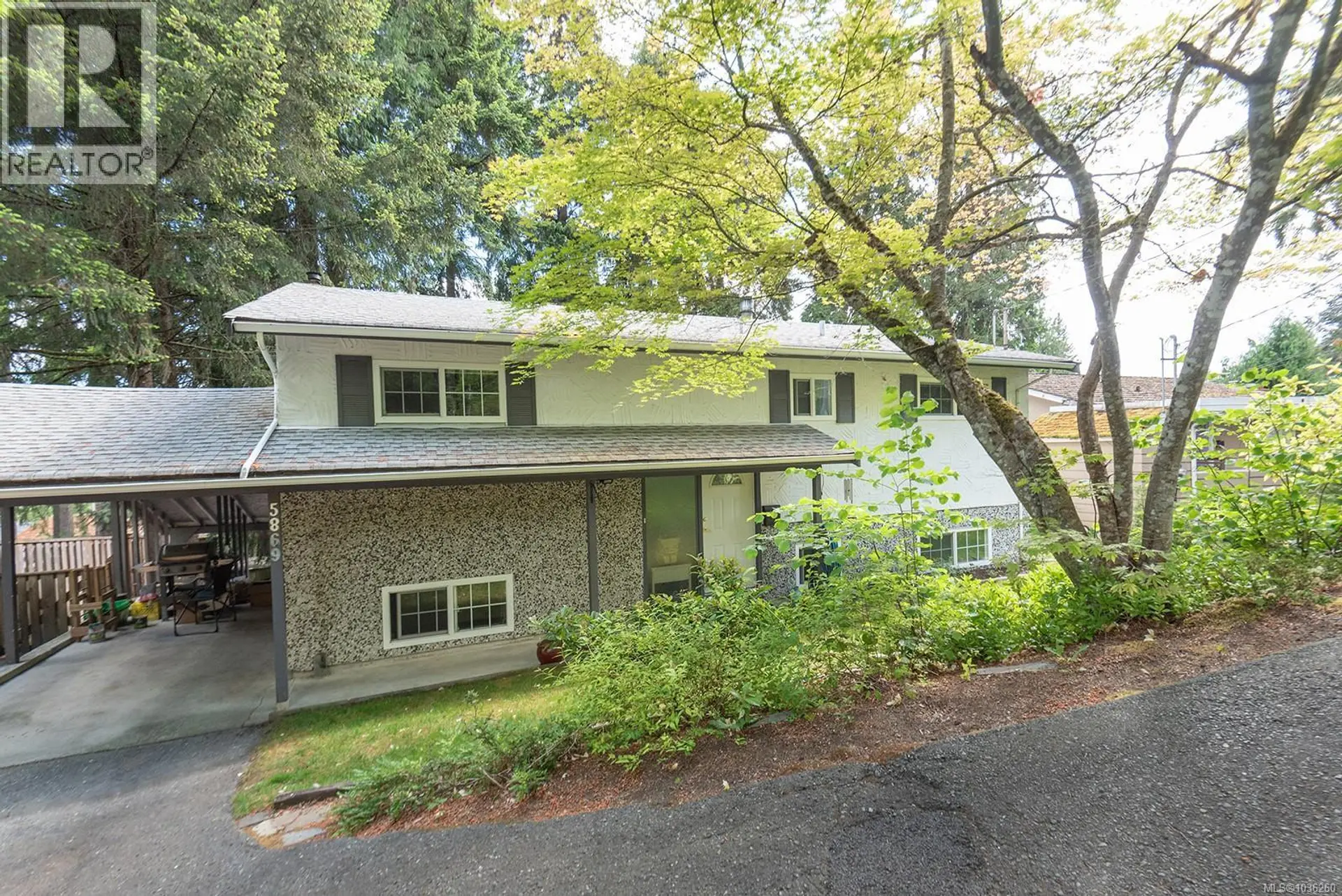 Property at 5869 Upland Ave, Duncan, BC