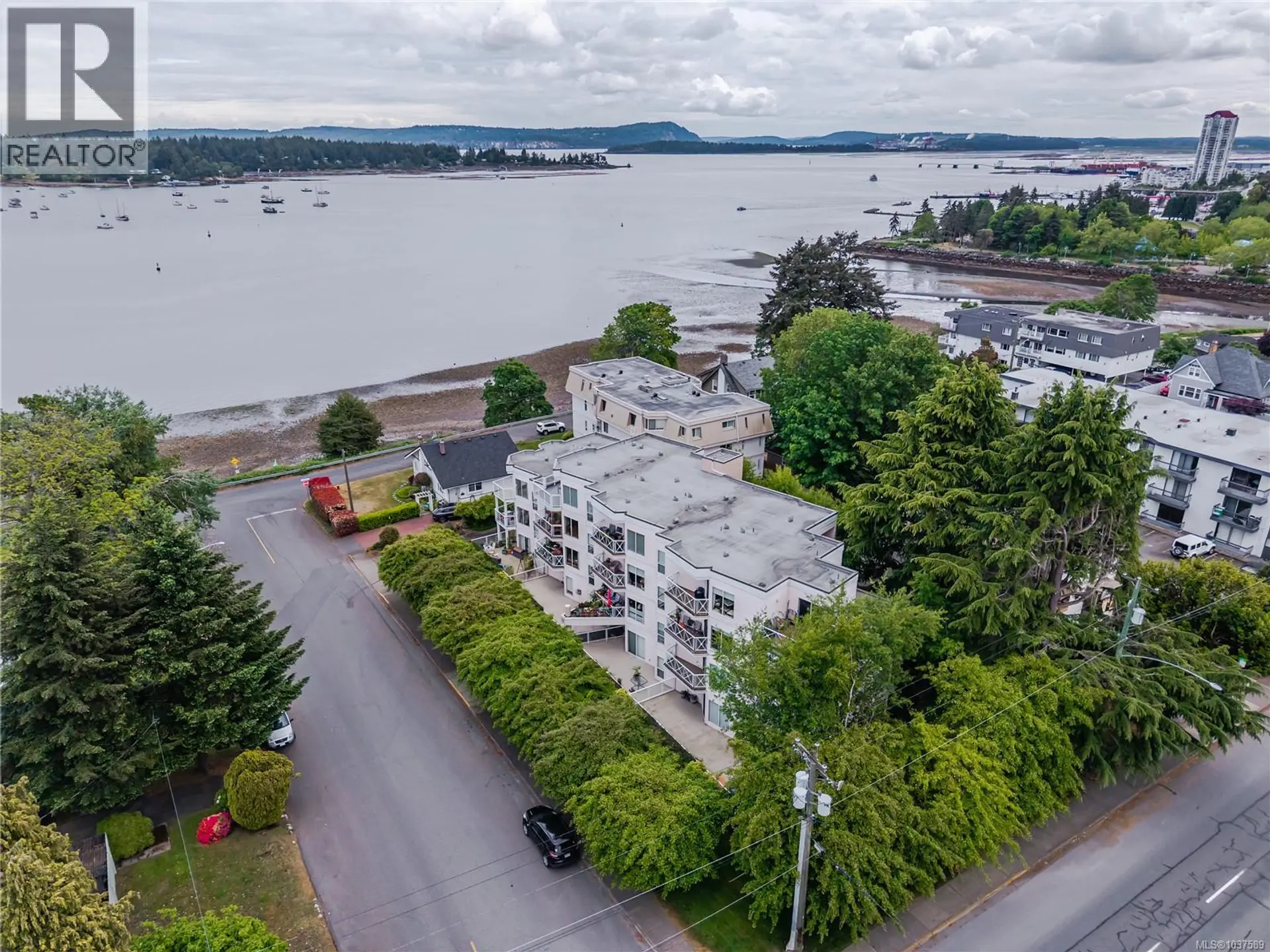 Property at #304 75 Bryden St, Nanaimo, BC