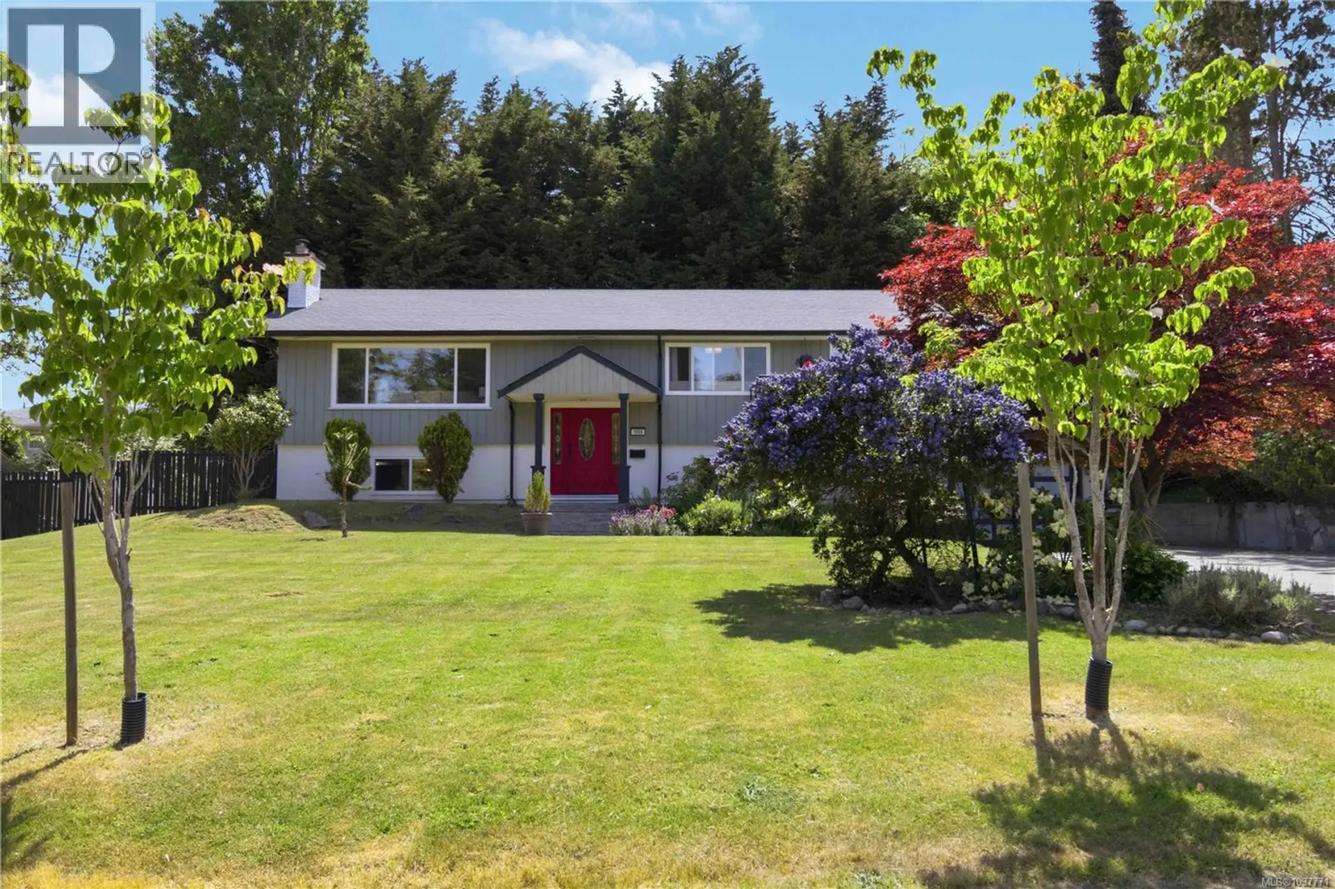 Property at 1909 Ferndale Rd, Saanich, BC