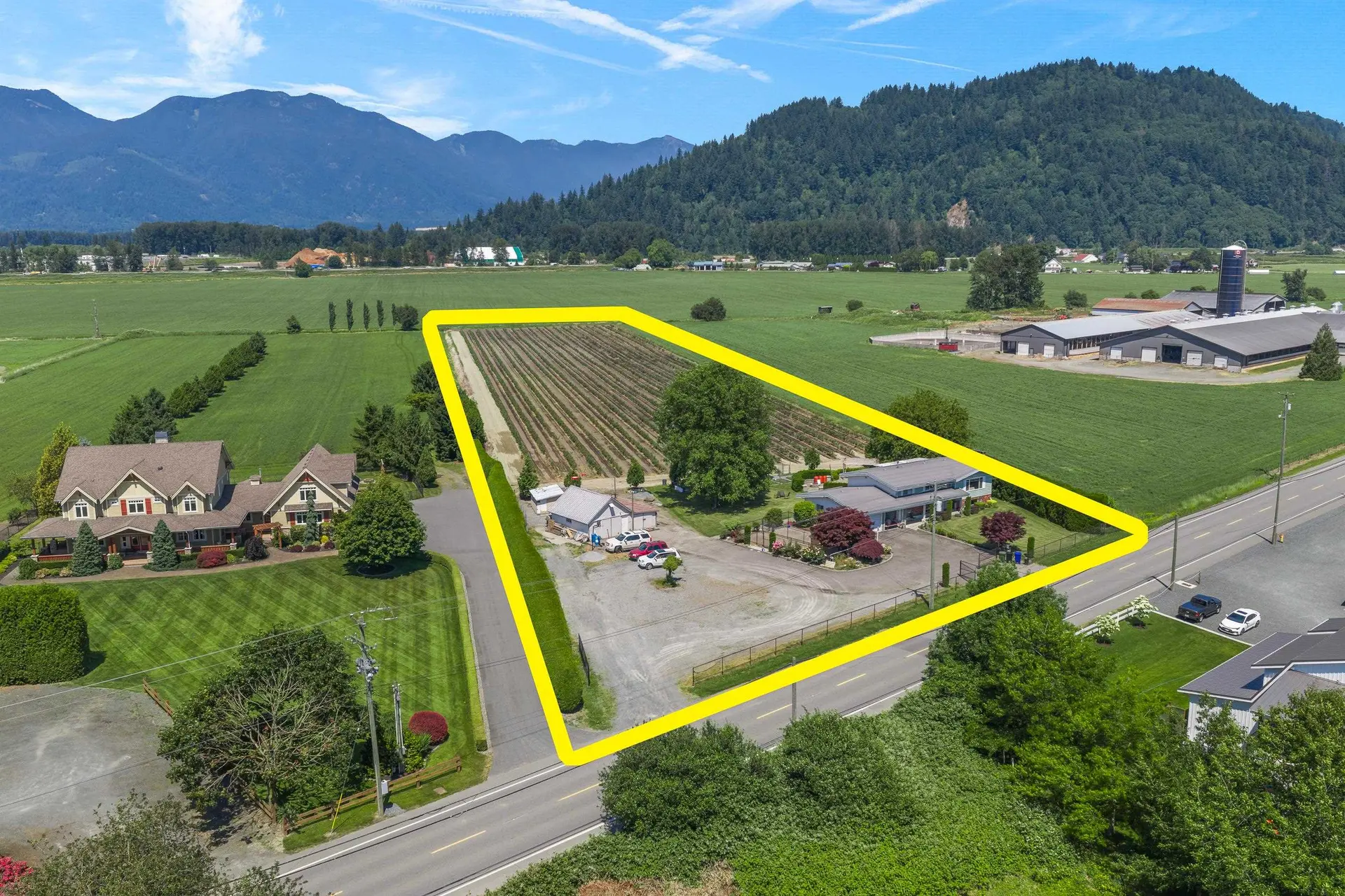 Property at 42505 Yale Road, Sardis - Greendale, BC