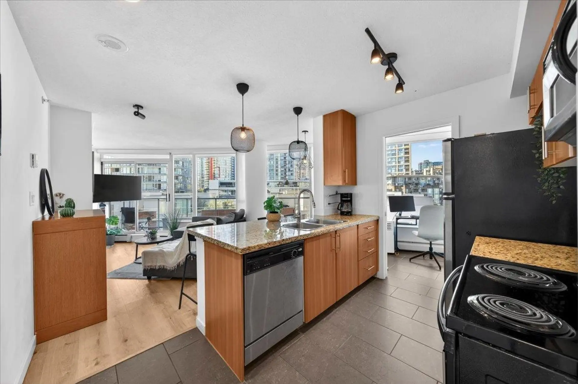Property at #905 58 Keefer Place, Vancouver, BC