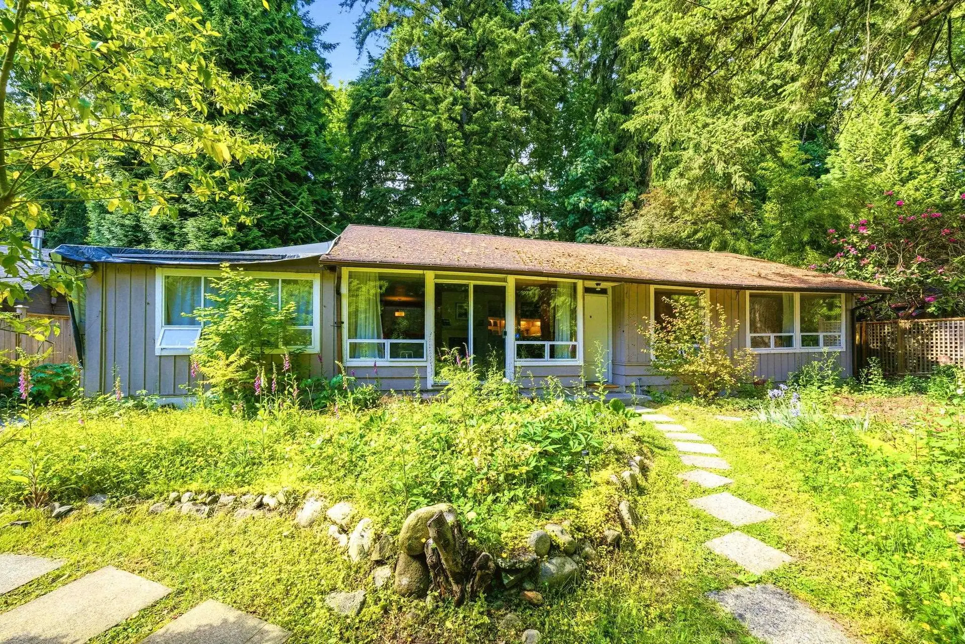 Property at 1463 Avonlynn Crescent, North Vancouver, BC