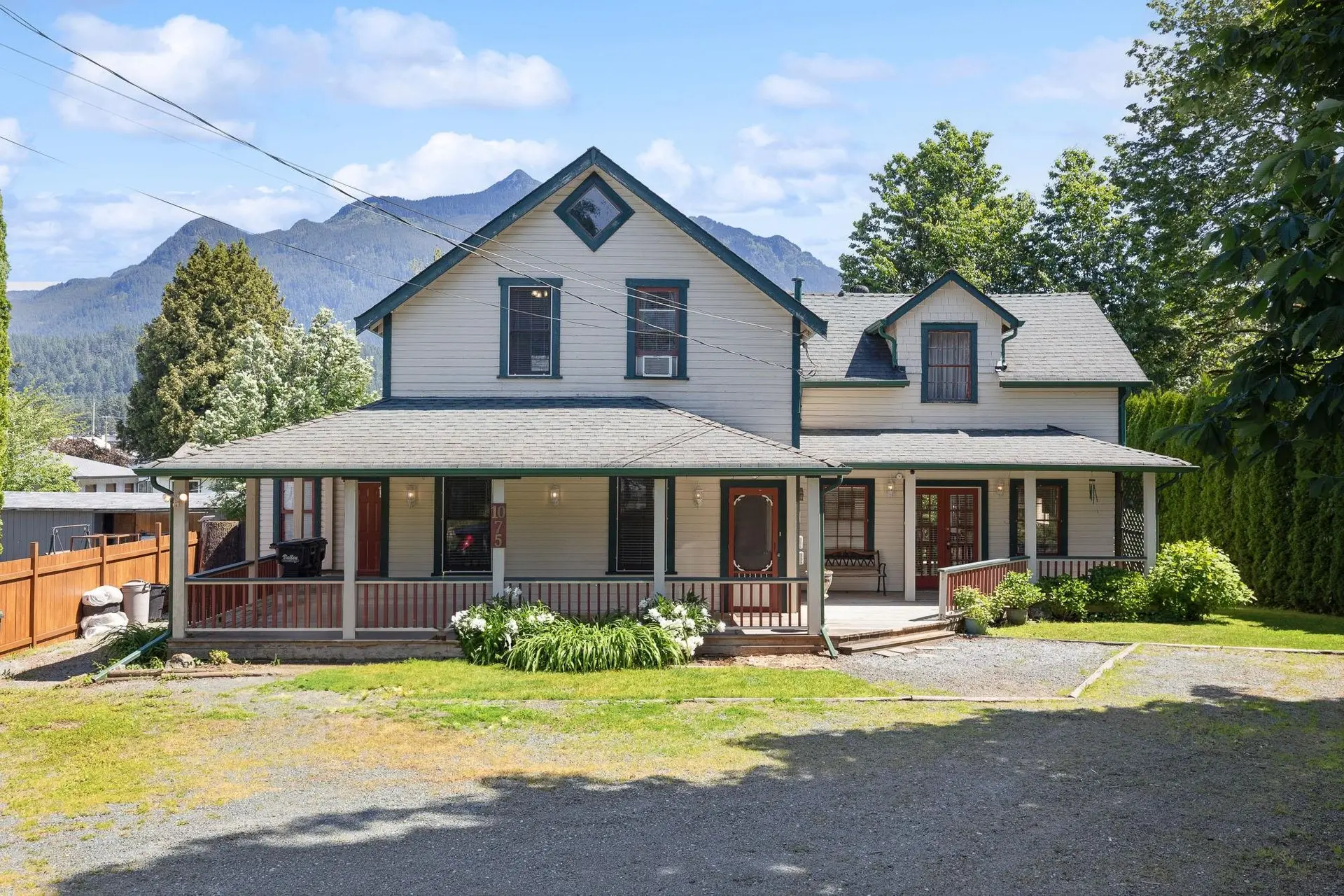 Property at 1075 3rd Avenue, Hope, BC