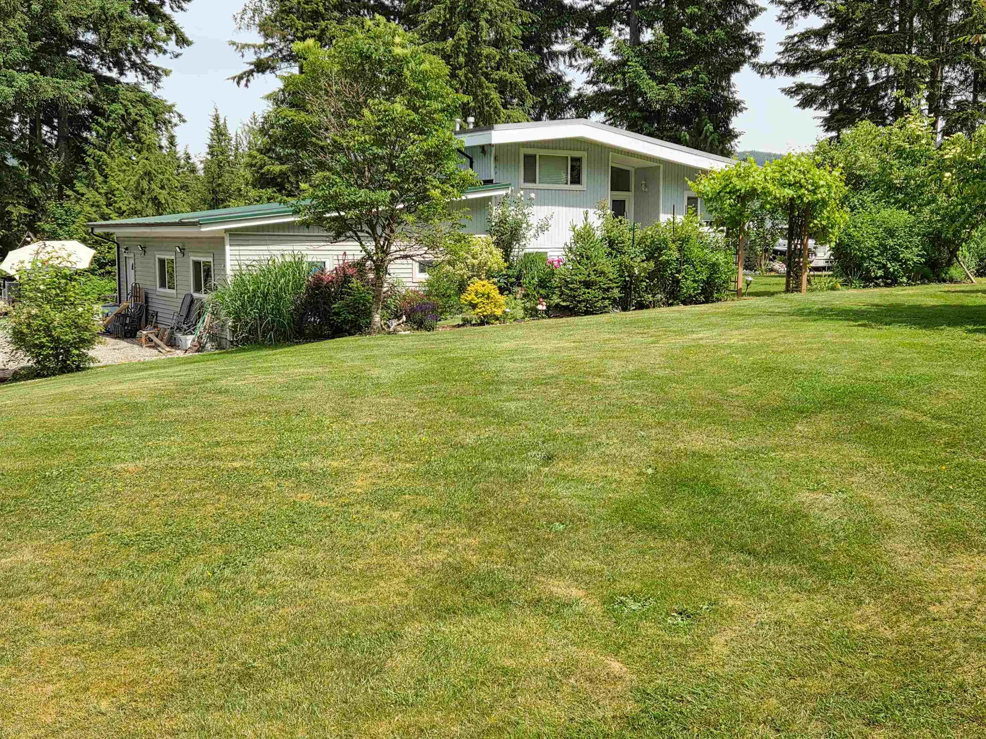 Property at 29907 Dewdney Trunk Road, Mission, BC