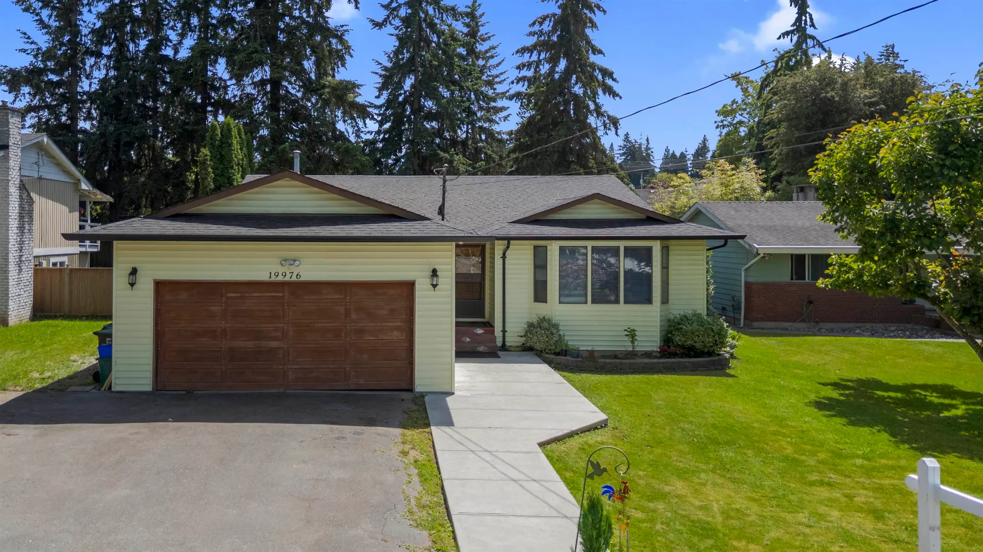 Property at 19976 49 Avenue, Langley, BC