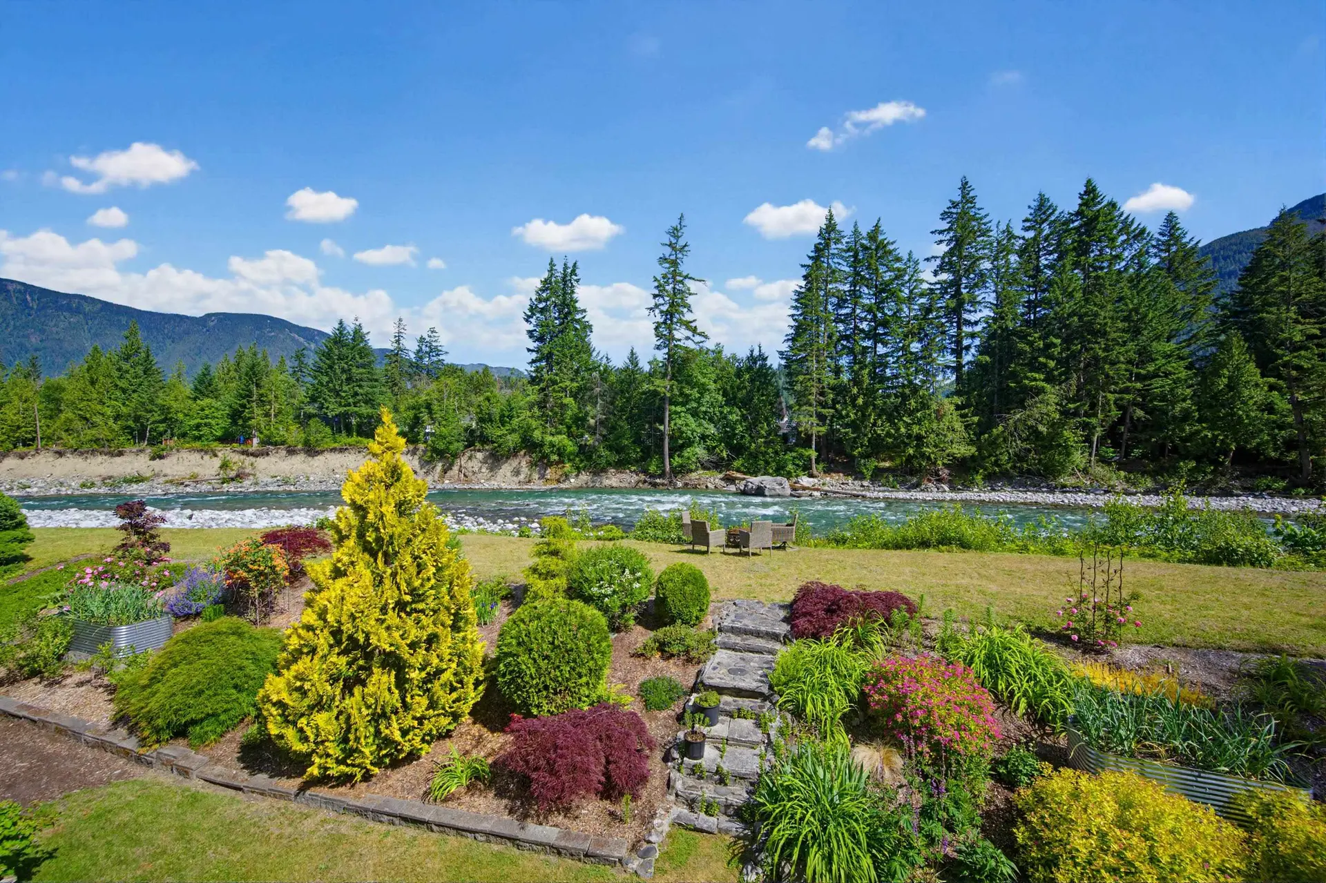 Property at 120 Robertson Crescent, Hope, BC