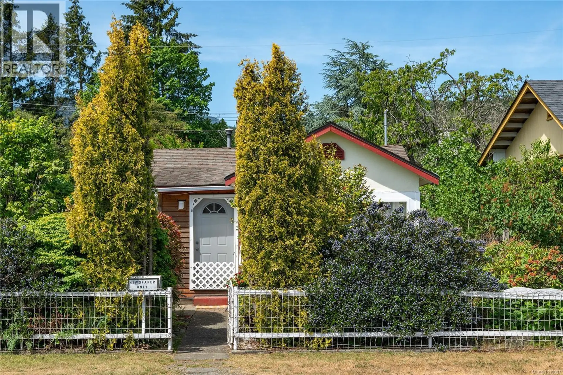 Property at 479 Hillcrest Ave, Nanaimo, BC