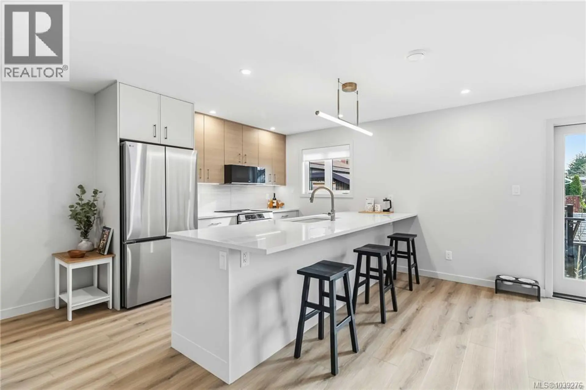 Property at #6 1789 Emerson St, Victoria, BC