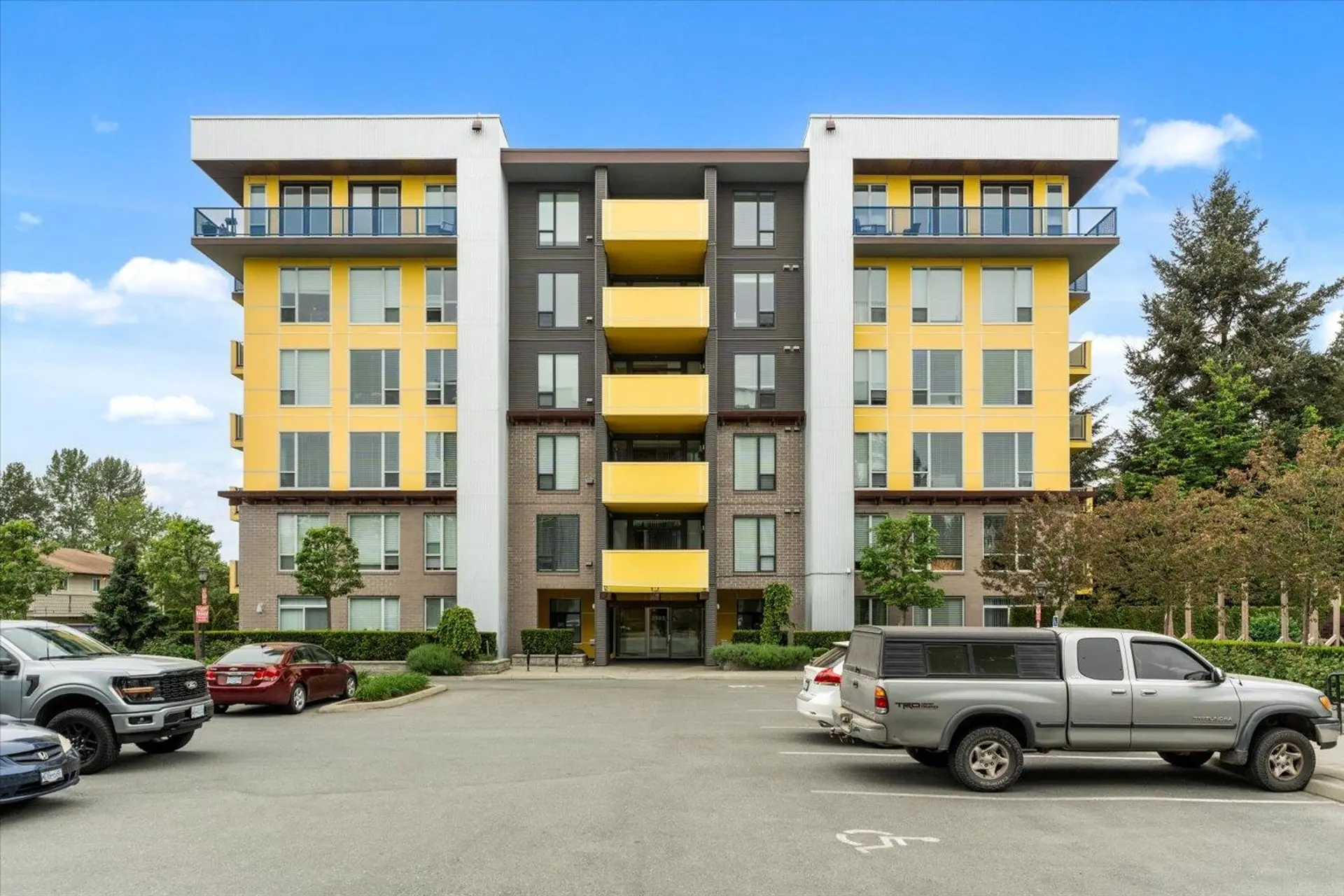 Property at #301 2555 Ware Street, Abbotsford, BC