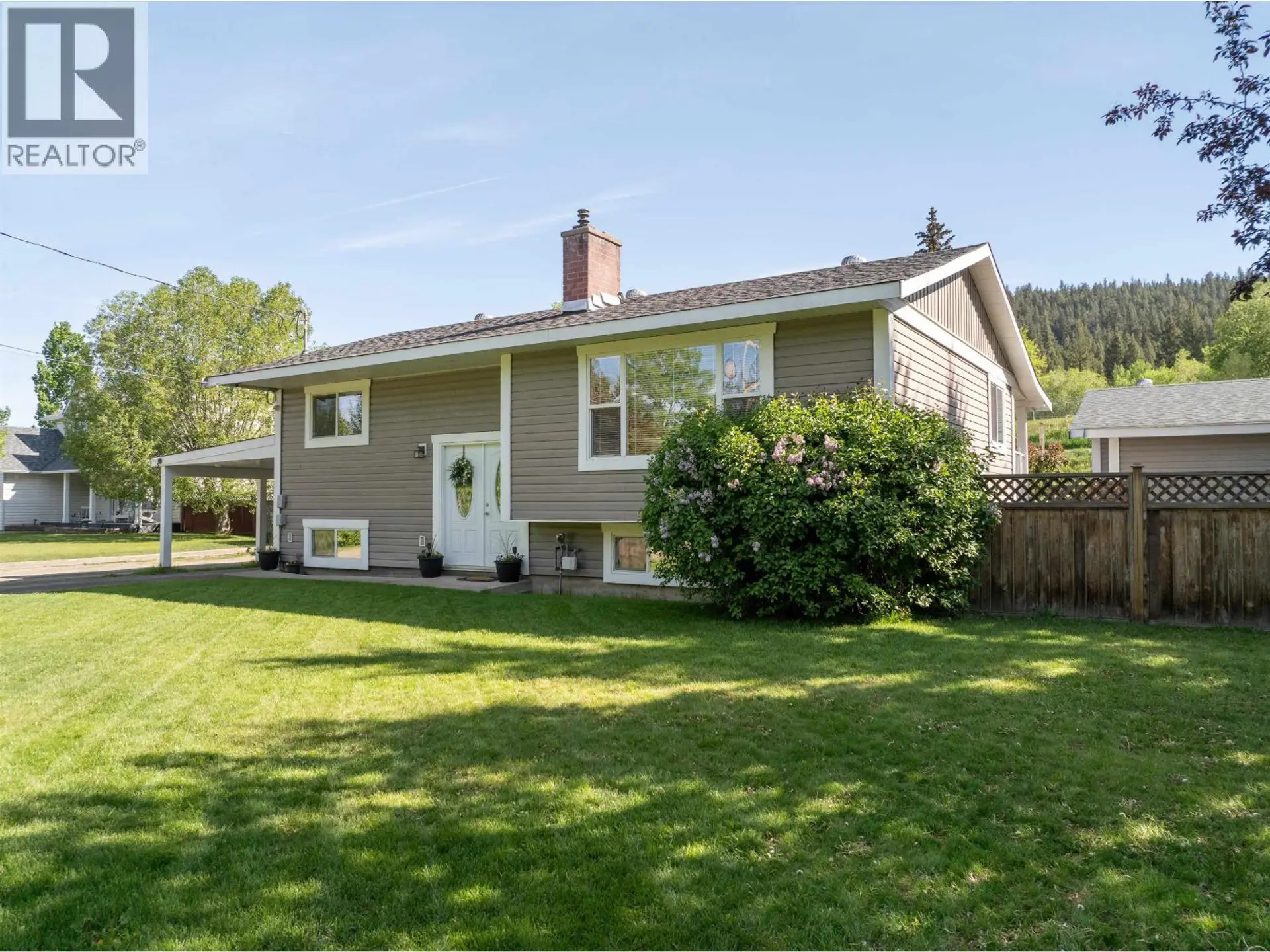 Property at 5665 HORSE LAKE ROAD, 100 Mile House, BC
