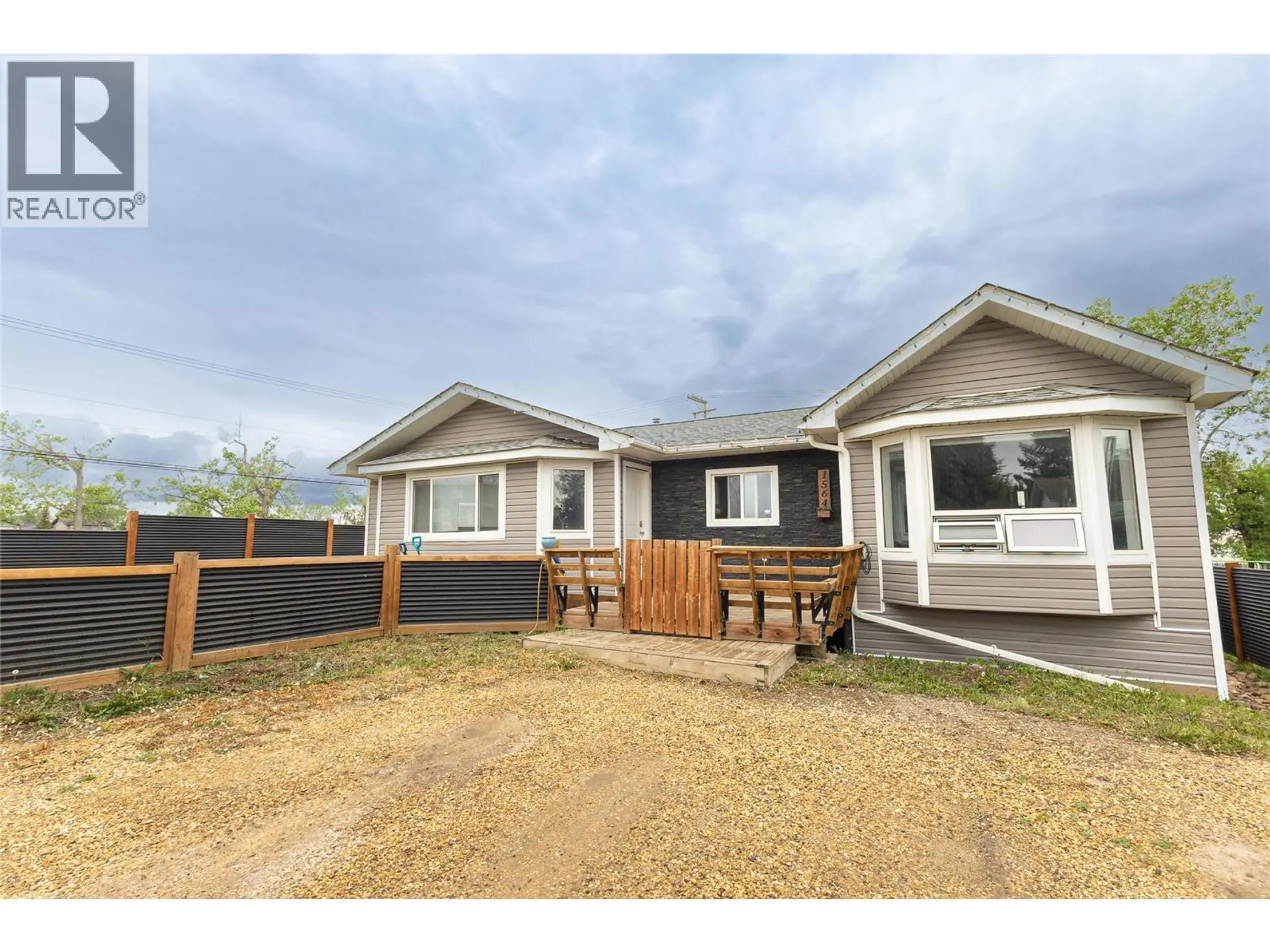 Property at 1564 109 Avenue, Dawson Creek, BC