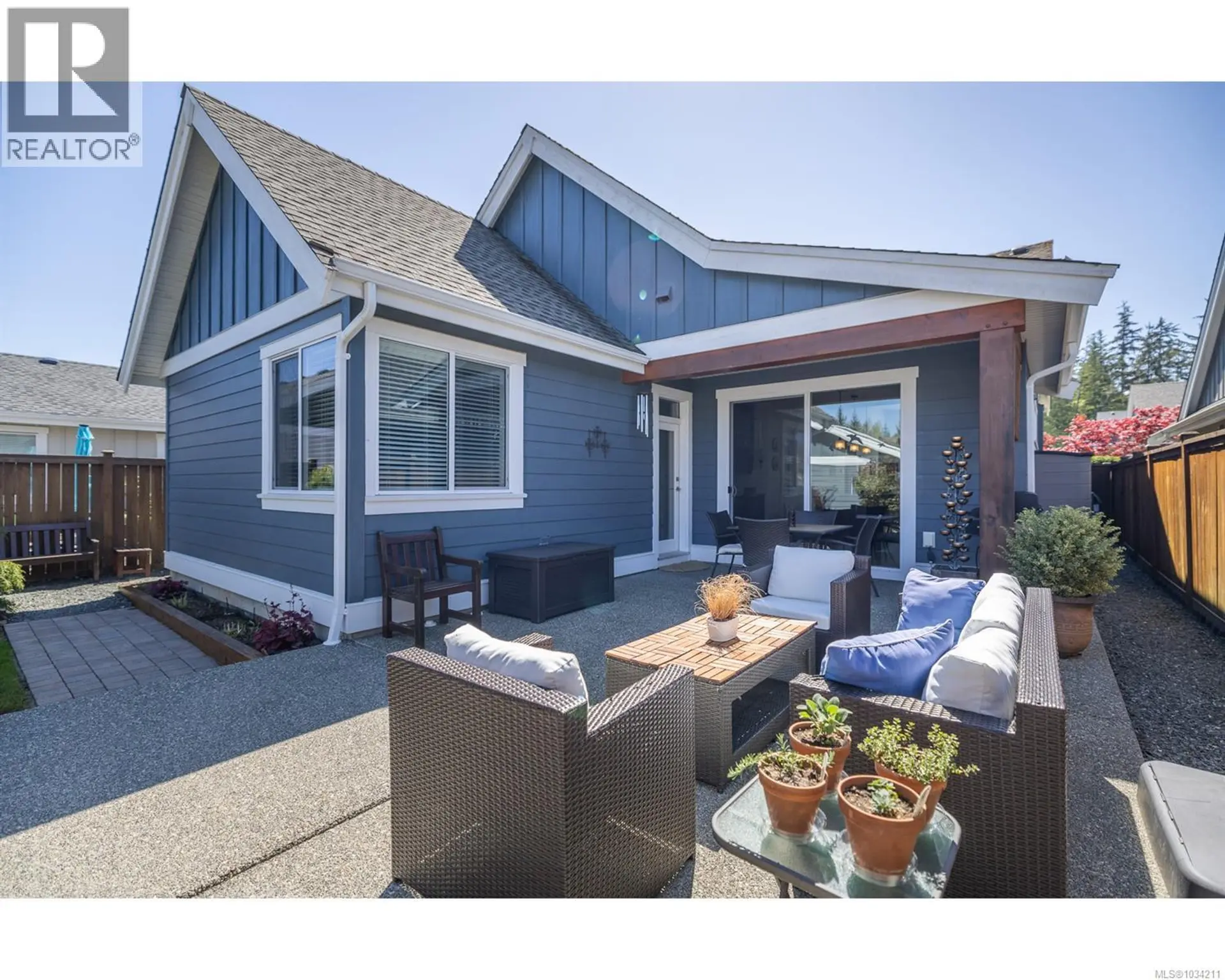 Property at 749 WEST RIDGE Way, Qualicum Beach, BC