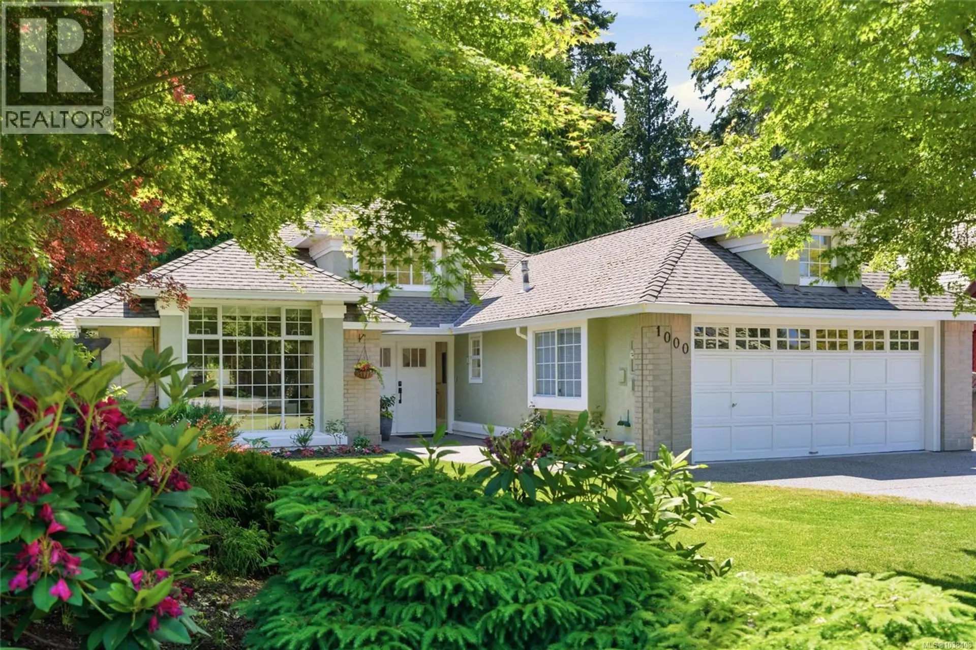 Property at 1000 Eaglecrest Dr, Qualicum Beach, BC