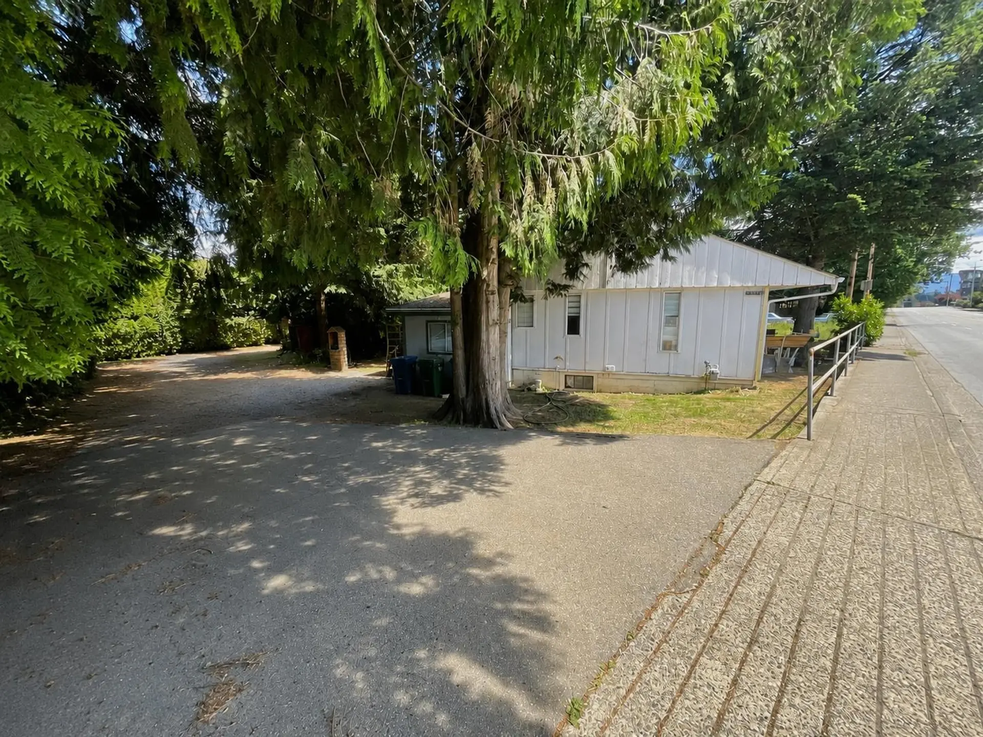 Property at 33431 George Ferguson Way, Abbotsford, BC