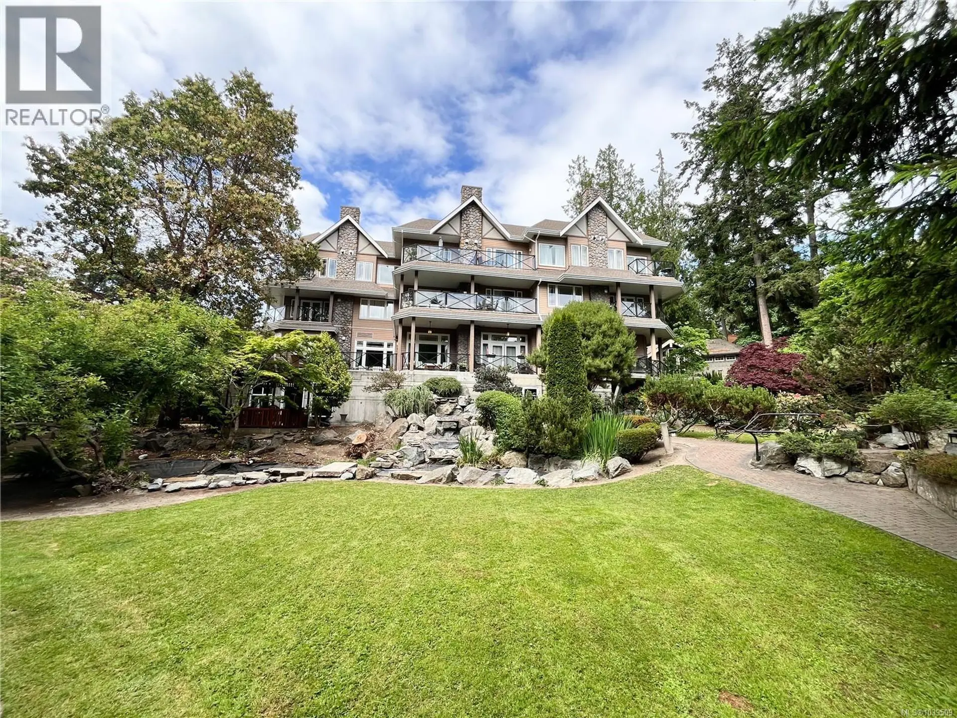 Property at #206 2326 Harbour Rd, Sidney, BC