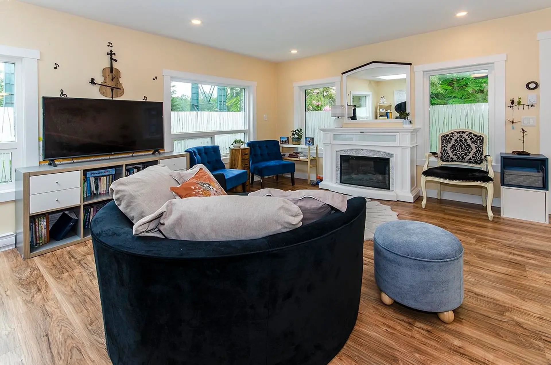 Property at 401 Raindance Crescent, West Vancouver, BC