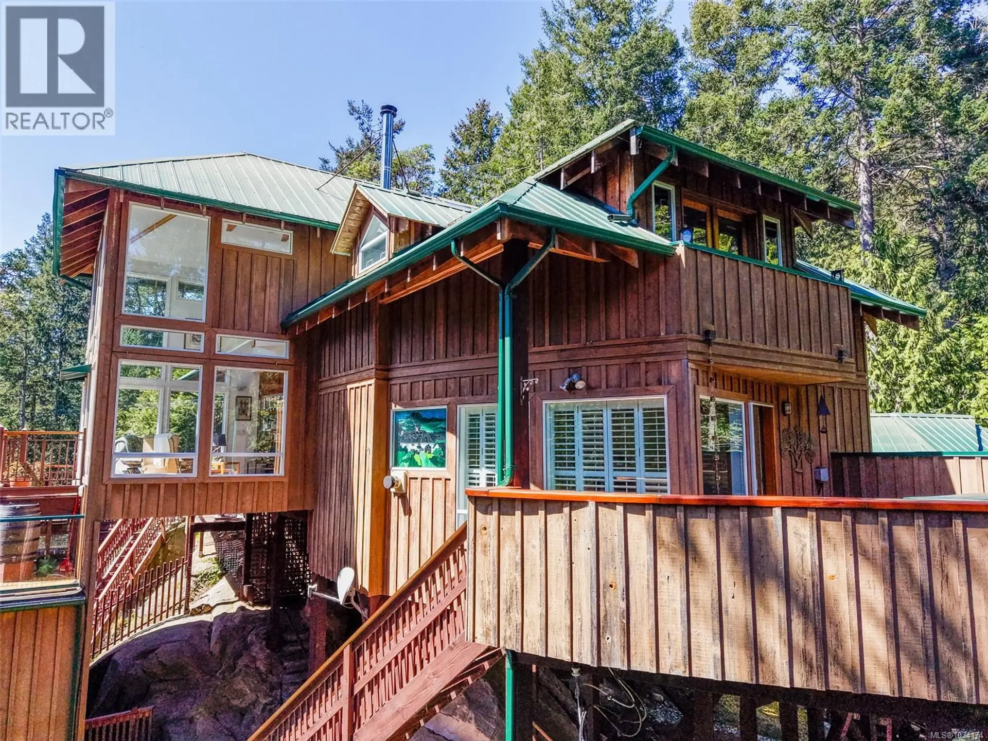 Property at 486 Bluff Way, Mayne Island, BC