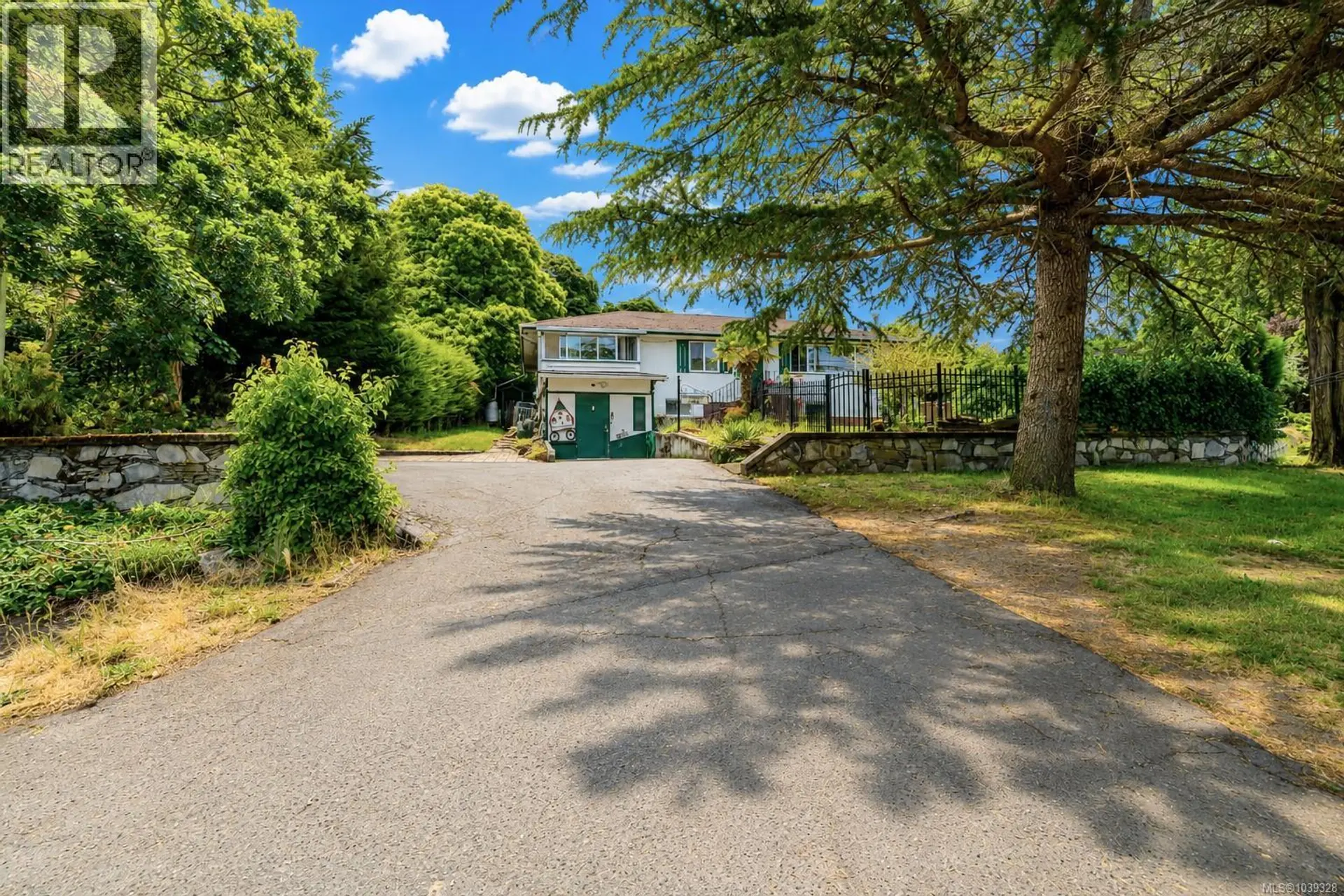 Property at 3803 Merriman Dr, Saanich, BC