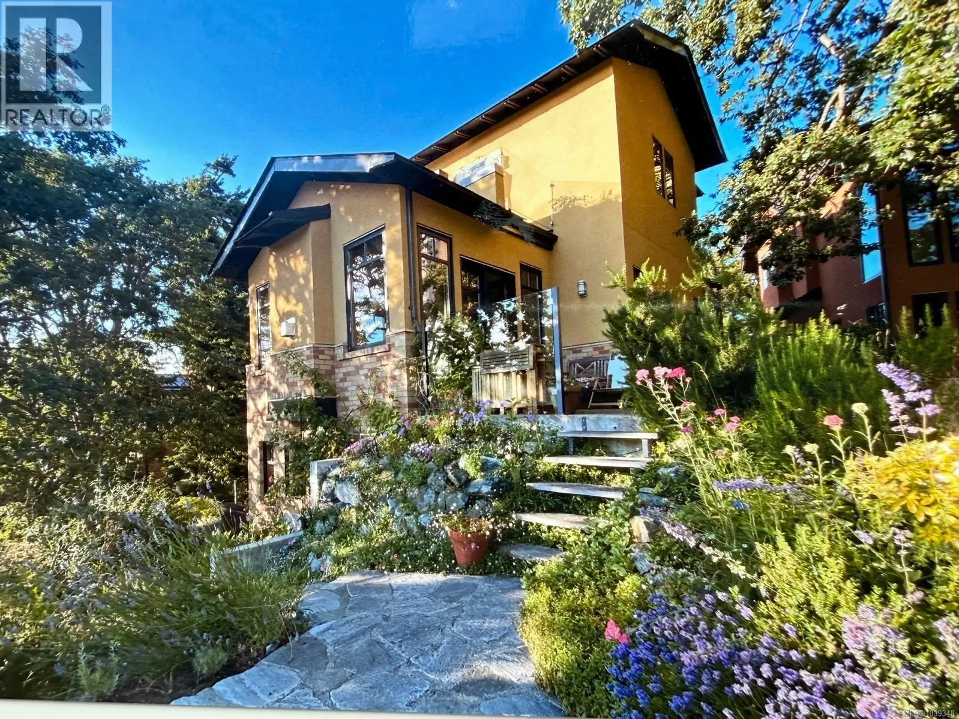 Property at #3 849 Dunsmuir Rd, Esquimalt, BC