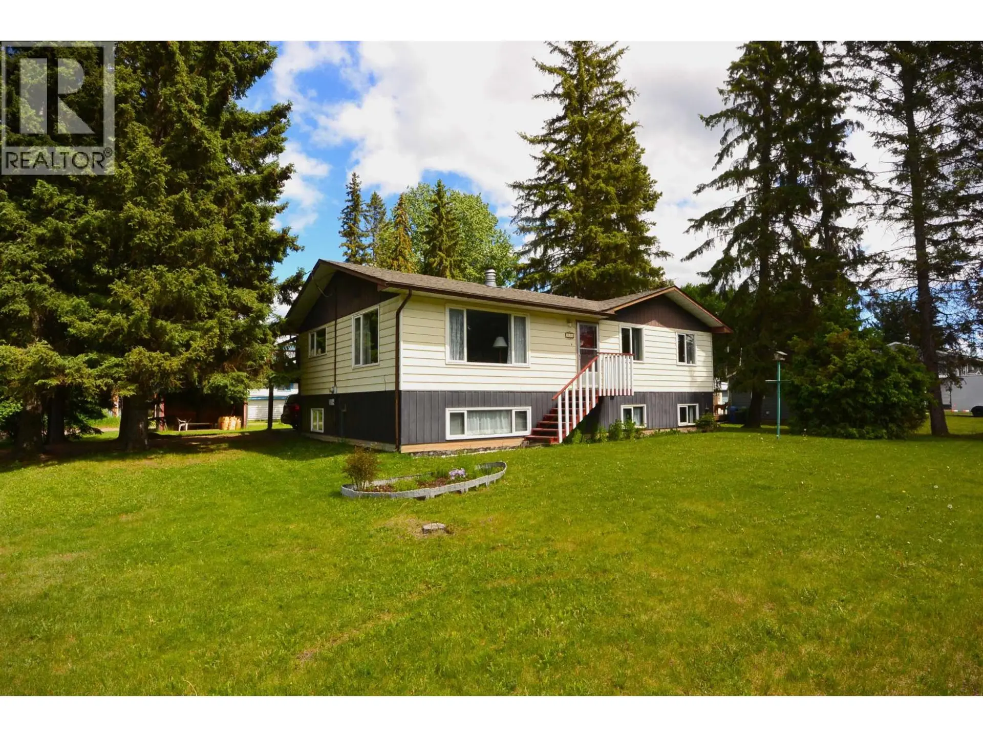 Property at 3592 4TH AVENUE, Smithers, BC