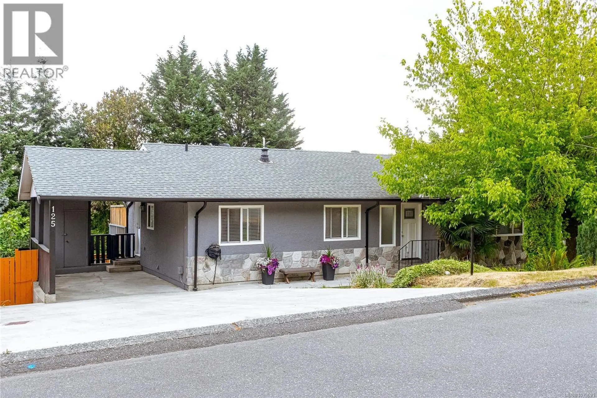 Property at 125 Arbutus Cres, Ladysmith, BC
