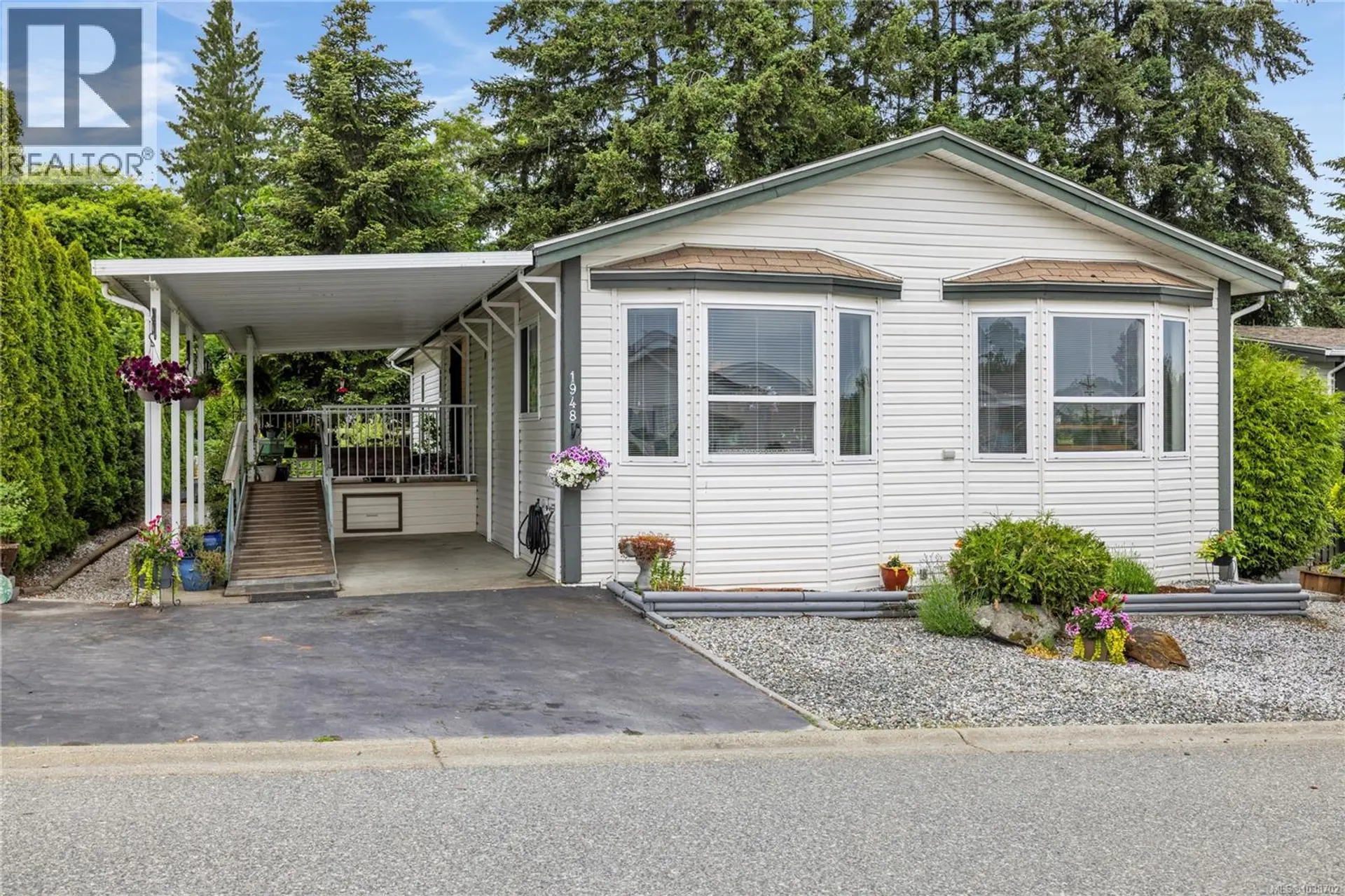 Property at 1948 Valley Oak Dr, Nanaimo, BC