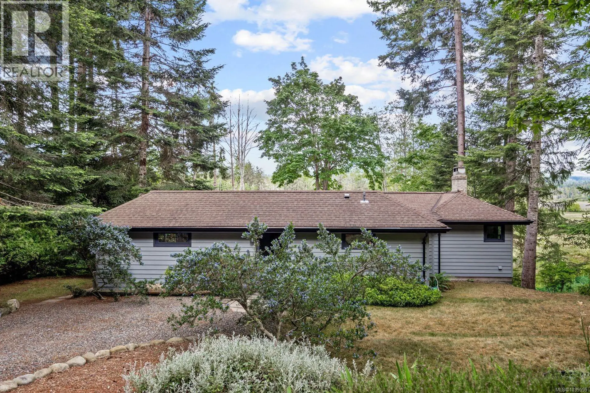 Property at 7727 Tozer Rd, Fanny Bay, BC